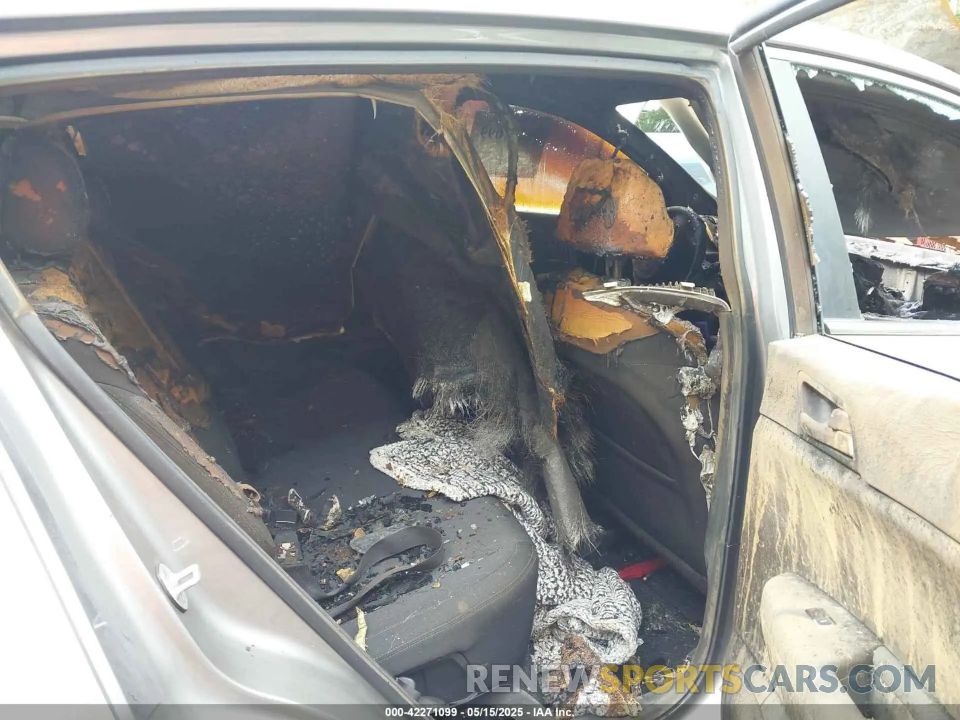 8 Фотография поврежденного автомобиля KNDPMCAC3K7609994 KIA SPORTAGE 2019