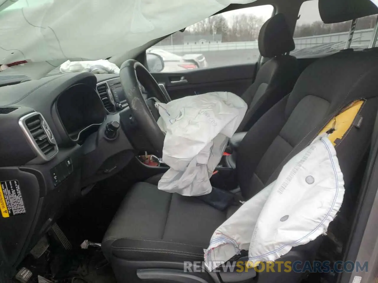 7 Photograph of a damaged car KNDPMCAC4K7578609 KIA SPORTAGE 2019