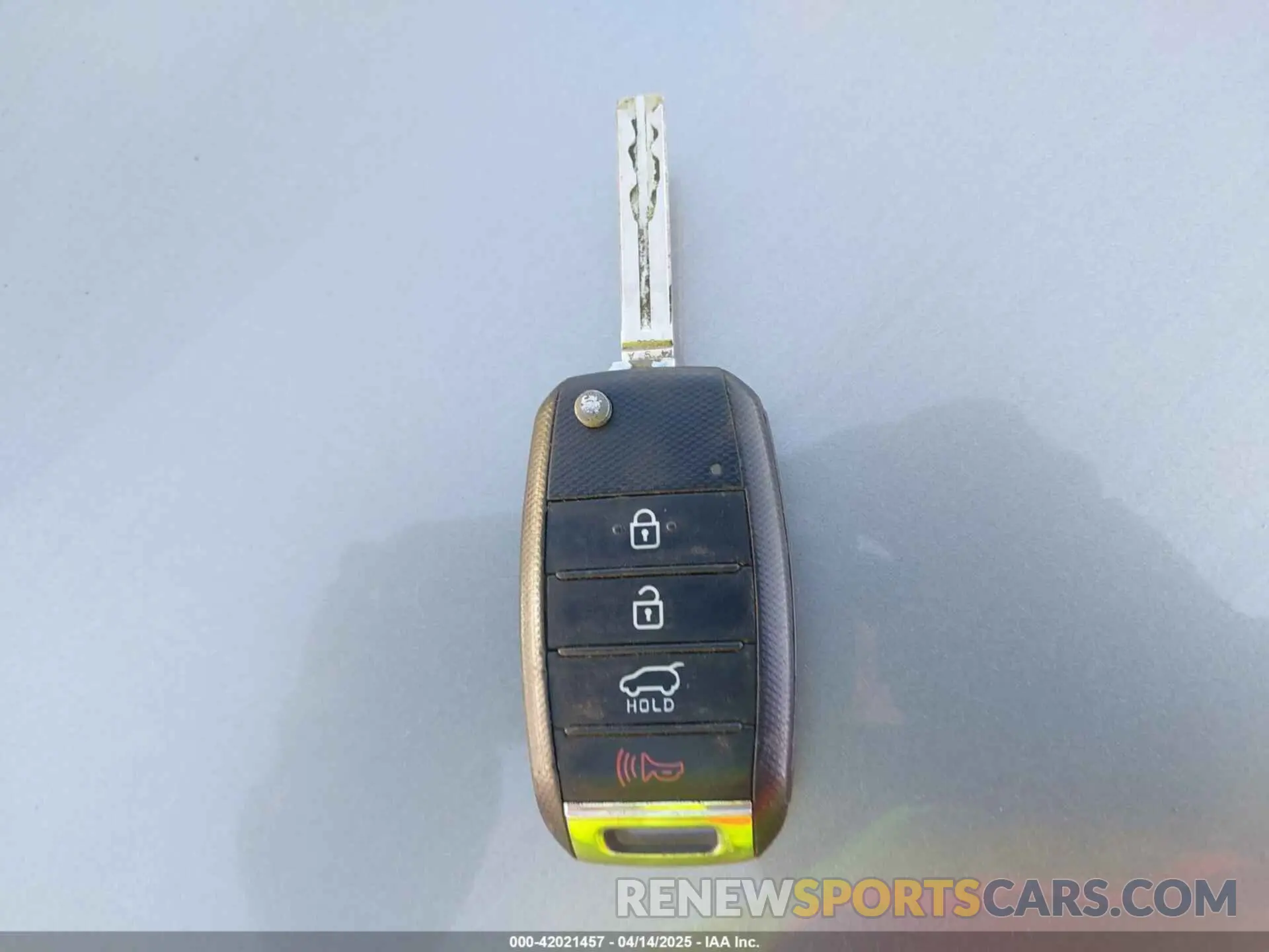 11 Photograph of a damaged car KNDPMCAC4K7592977 KIA SPORTAGE 2019