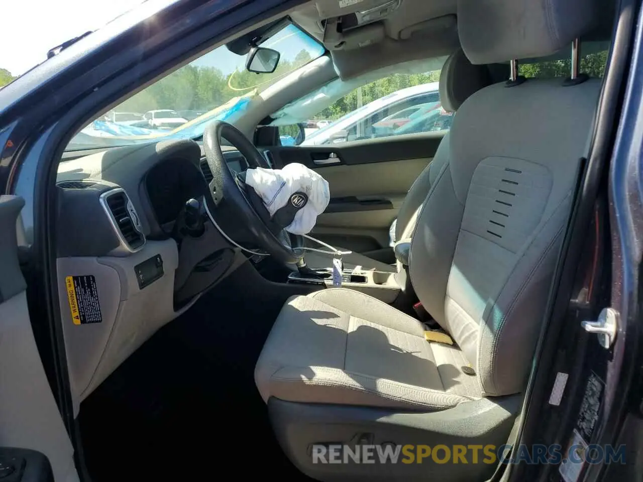 7 Photograph of a damaged car KNDPMCAC4K7605632 KIA SPORTAGE 2019