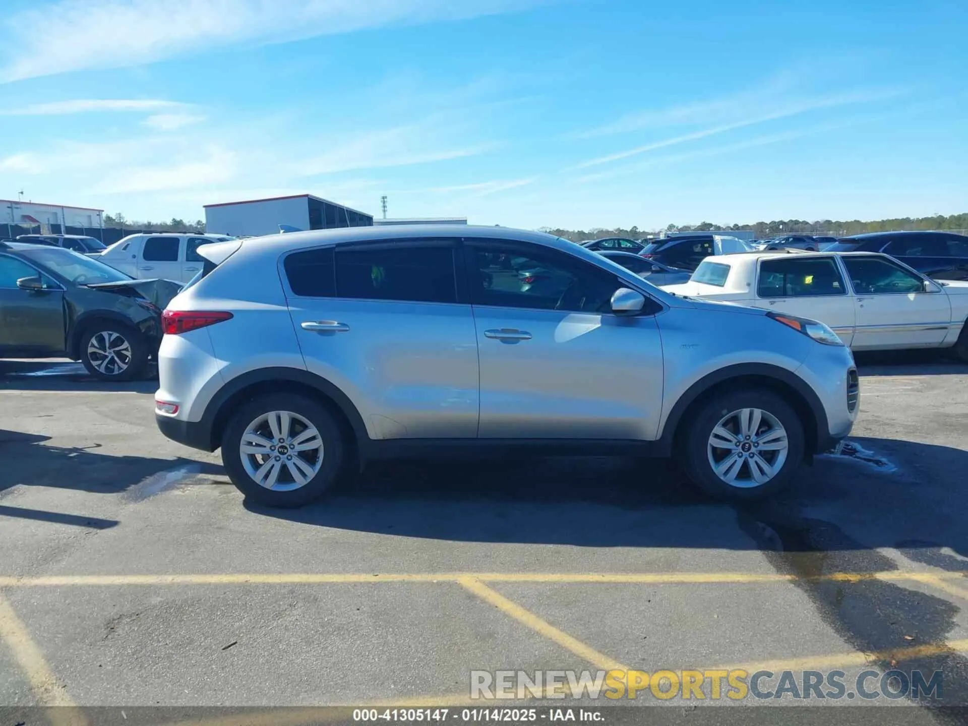 13 Photograph of a damaged car KNDPMCAC9K7552748 KIA SPORTAGE 2019