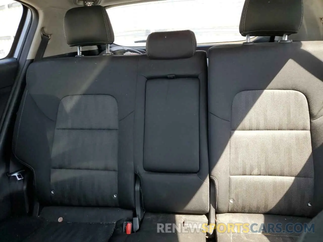 10 Photograph of a damaged car KNDPMCACXK7513859 KIA SPORTAGE 2019