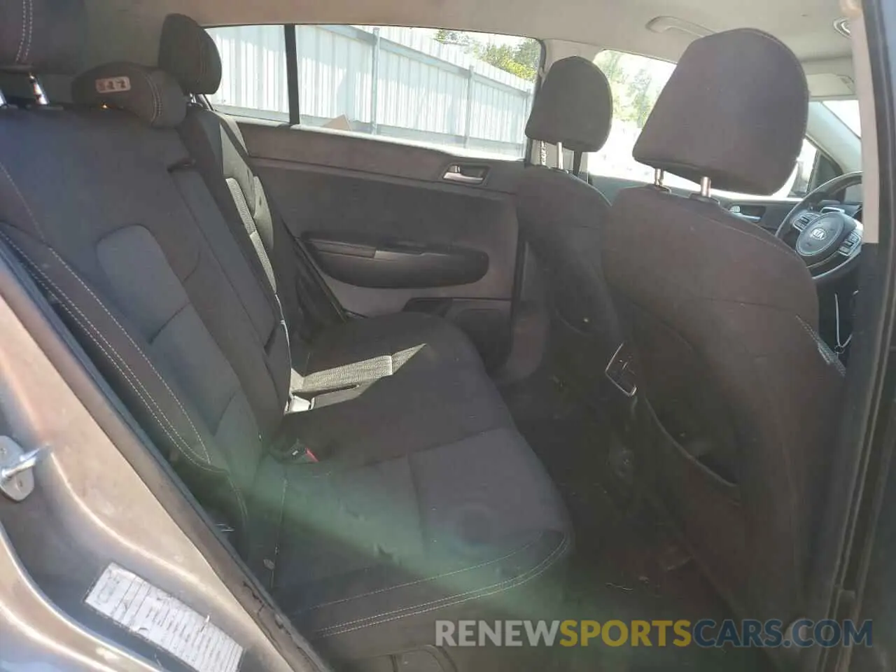 11 Photograph of a damaged car KNDPMCACXK7513859 KIA SPORTAGE 2019
