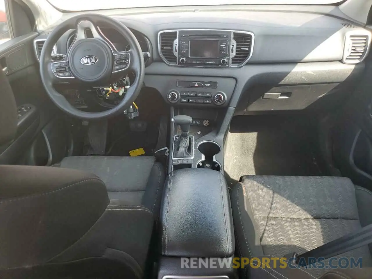 8 Фотография поврежденного автомобиля KNDPMCACXK7560860 KIA SPORTAGE 2019