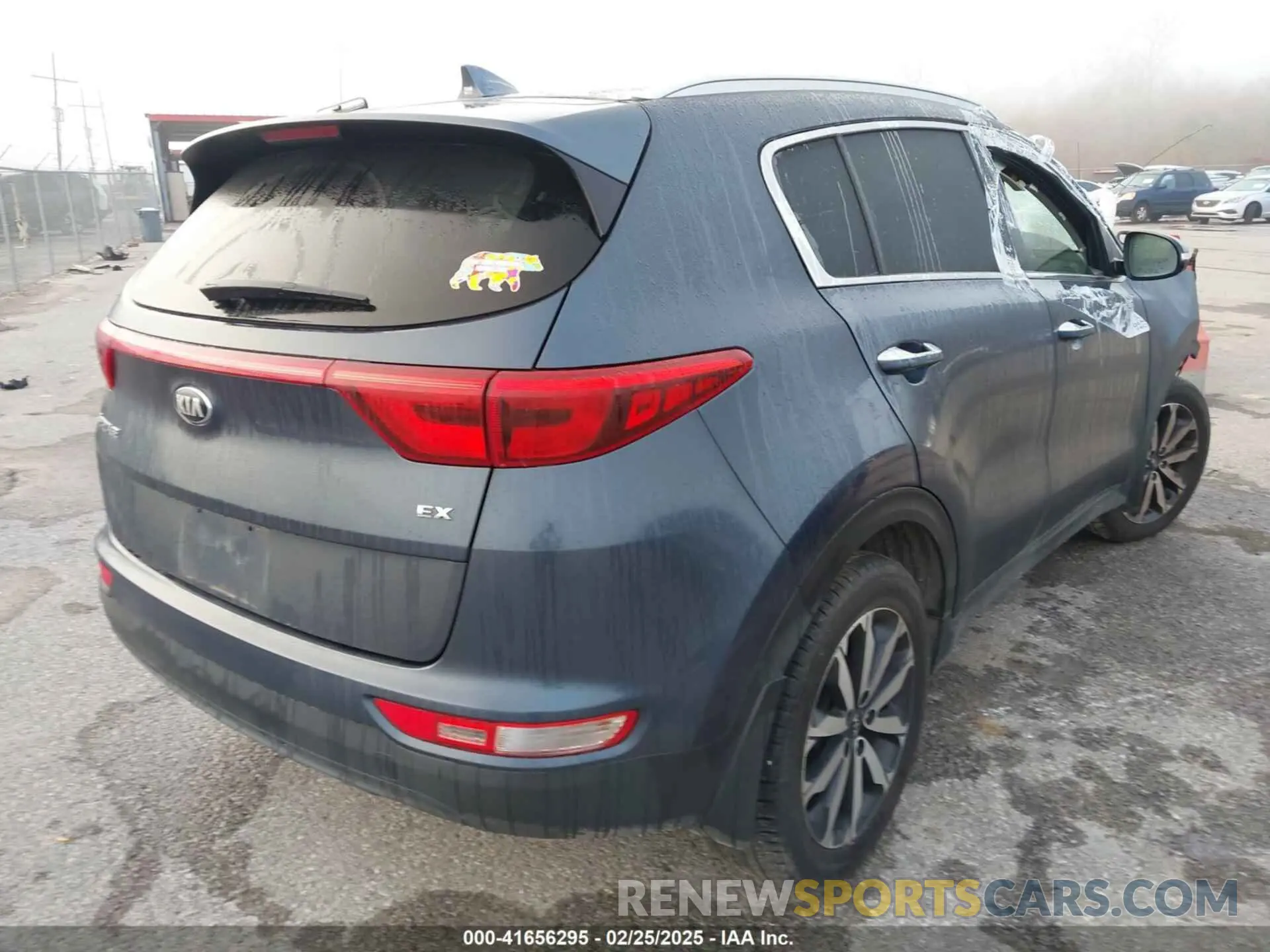 4 Photograph of a damaged car KNDPN3AC1K7588673 KIA SPORTAGE 2019