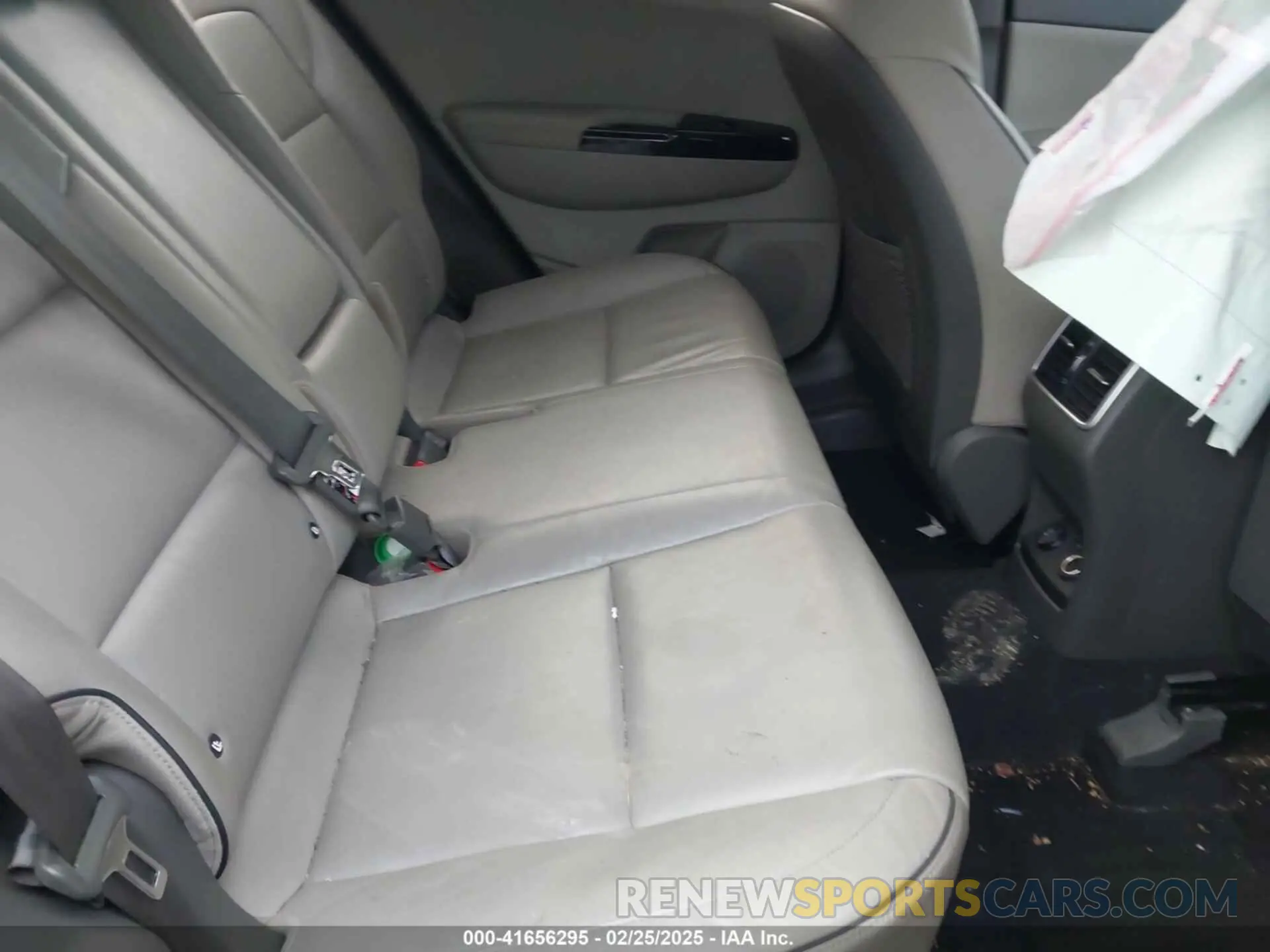 8 Photograph of a damaged car KNDPN3AC1K7588673 KIA SPORTAGE 2019