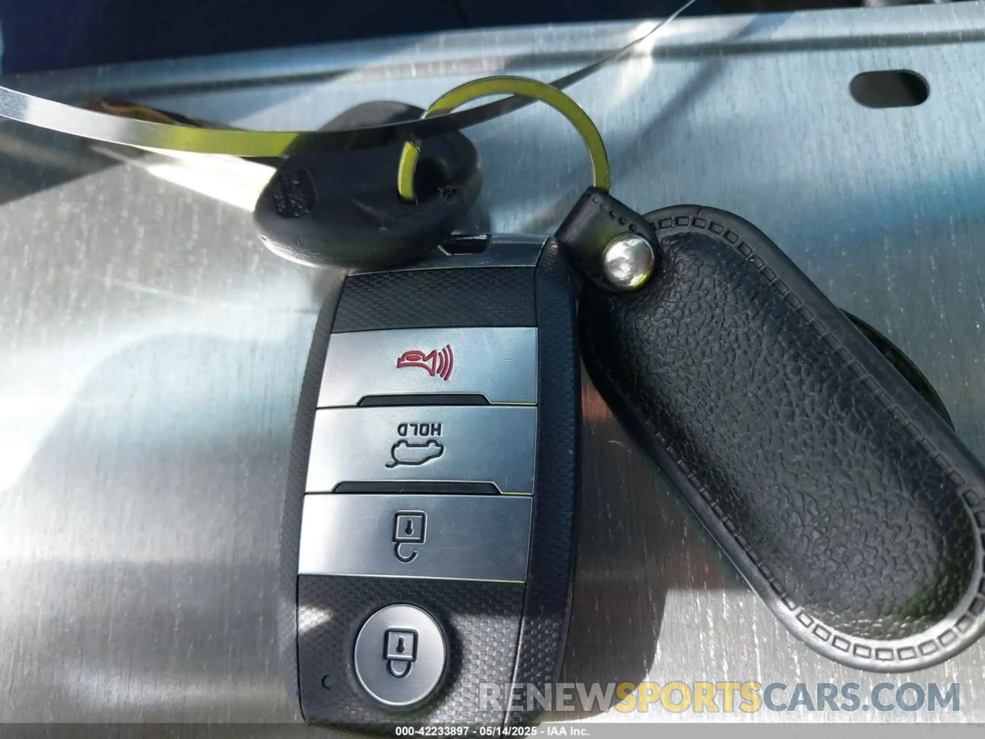 11 Photograph of a damaged car KNDPN3AC3K7612939 KIA SPORTAGE 2019