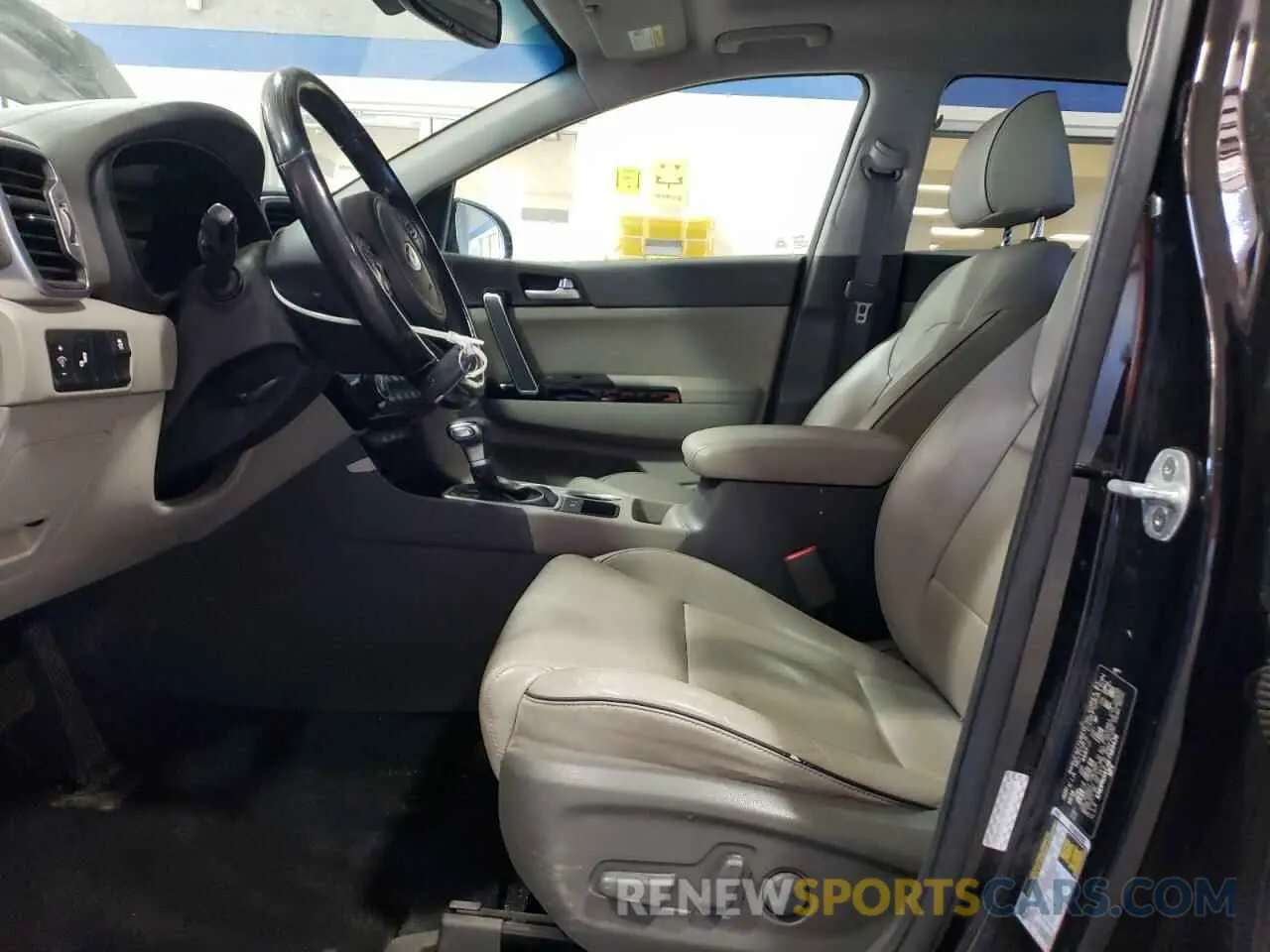 7 Photograph of a damaged car KNDPN3AC4K7589428 KIA SPORTAGE 2019