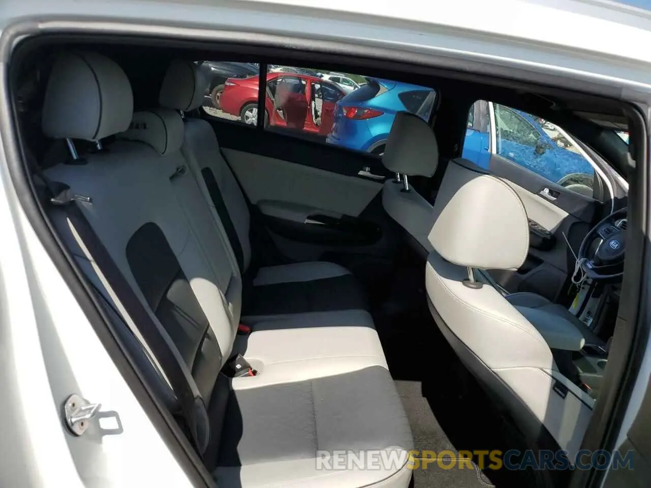 11 Фотография поврежденного автомобиля KNDPN3AC8K7560353 KIA SPORTAGE 2019