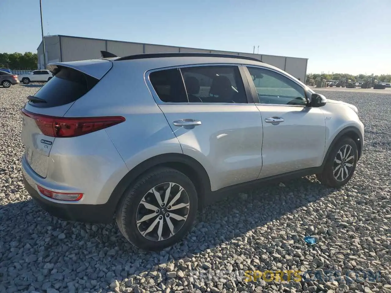 3 Фотография поврежденного автомобиля KNDPNCAC7K7579363 KIA SPORTAGE 2019