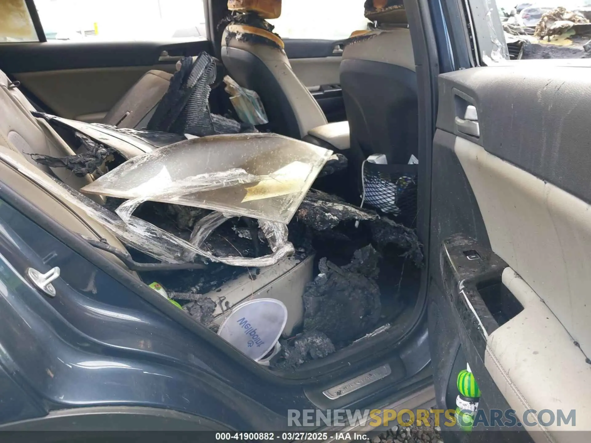 8 Фотография поврежденного автомобиля KNDPNCAC8K7539776 KIA SPORTAGE 2019