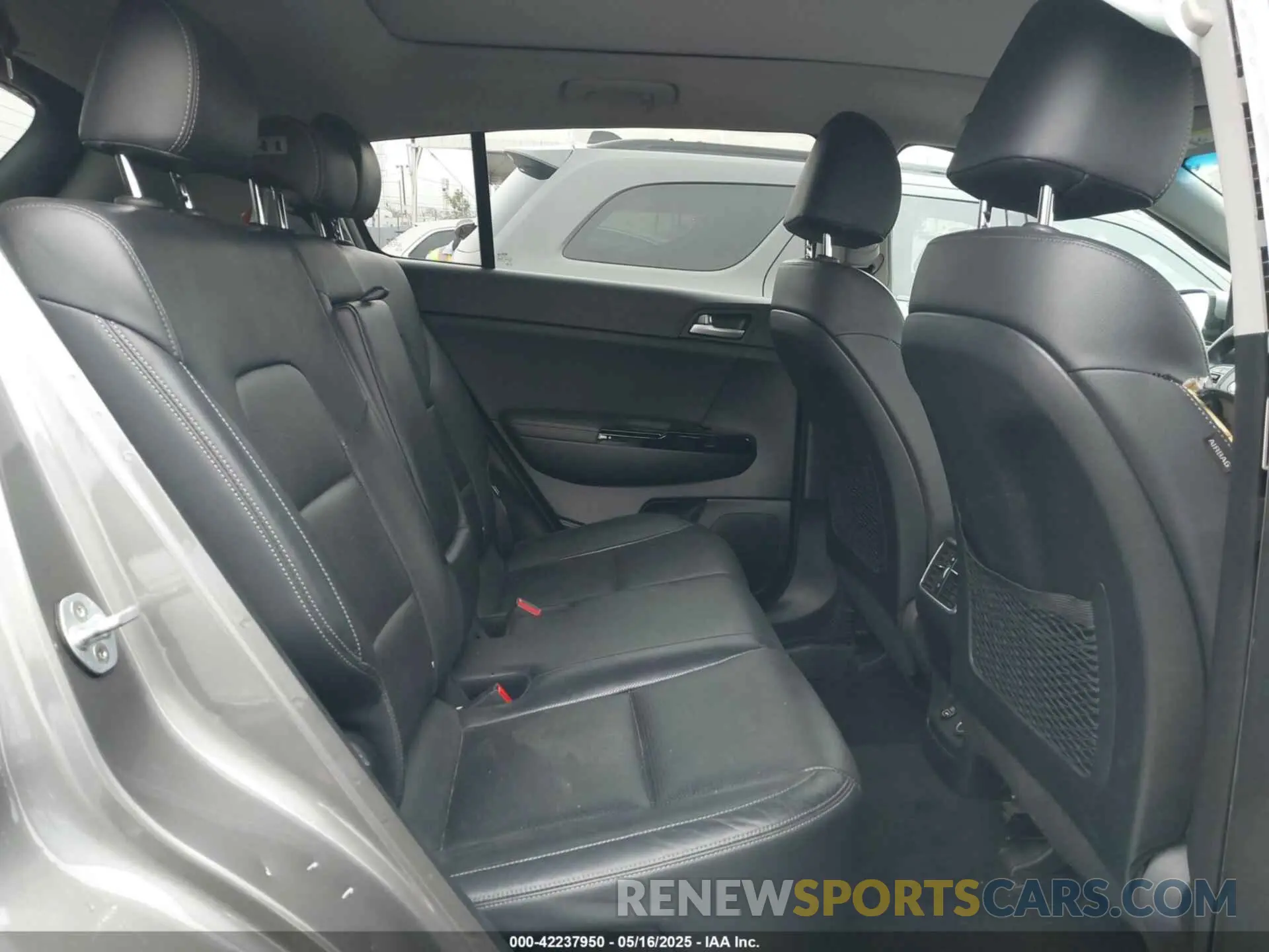 8 Фотография поврежденного автомобиля KNDPRCA69K7540272 KIA SPORTAGE 2019