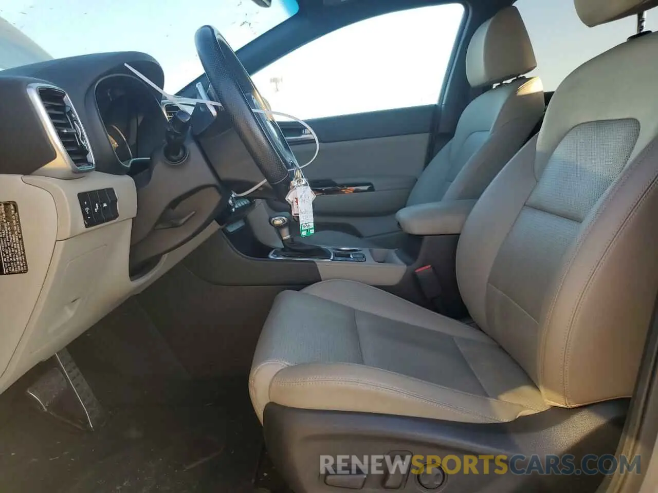7 Фотография поврежденного автомобиля KNDP63AC1L7745875 KIA SPORTAGE 2020