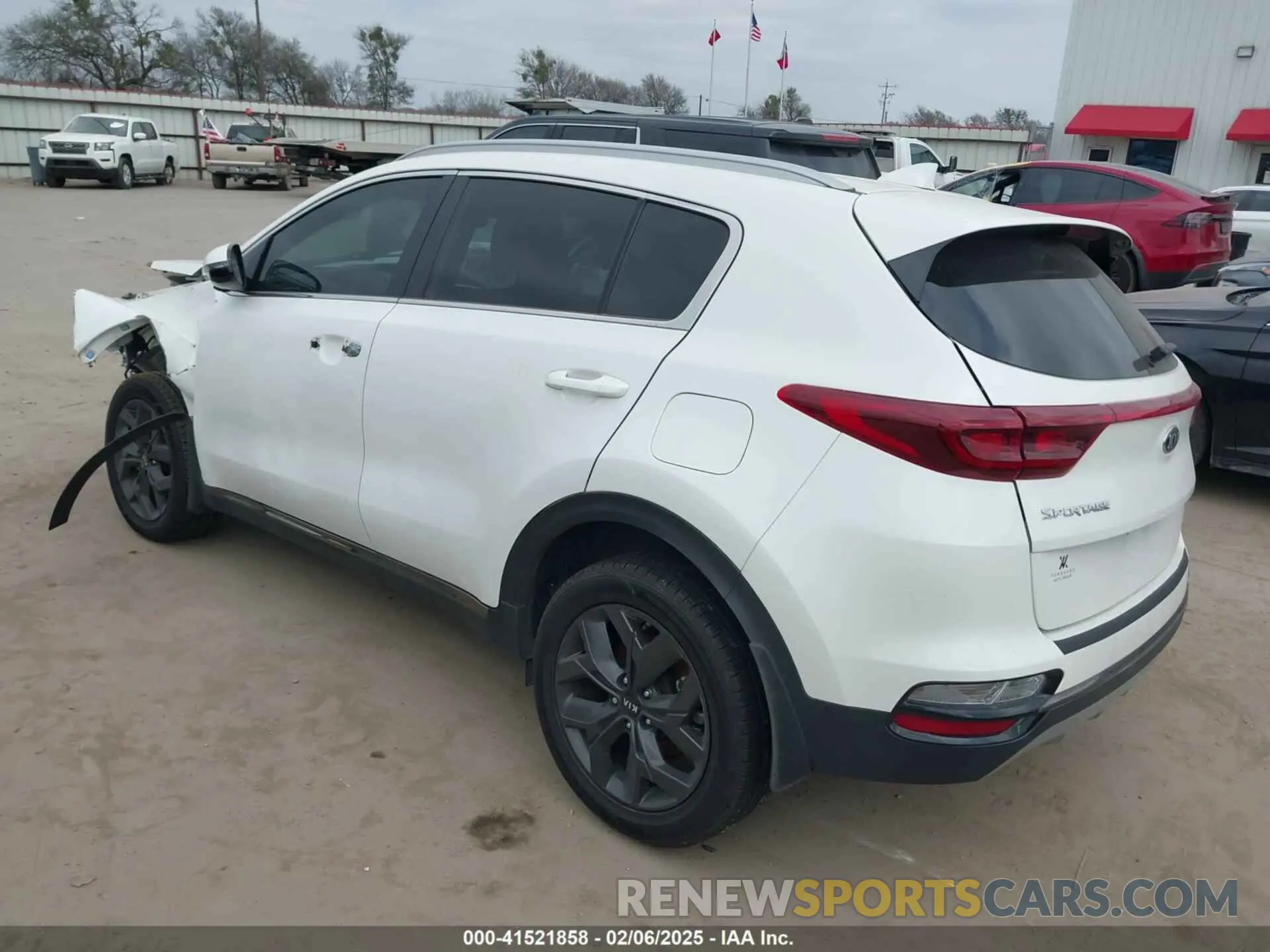 3 Photograph of a damaged car KNDP63AC1L7770968 KIA SPORTAGE 2020
