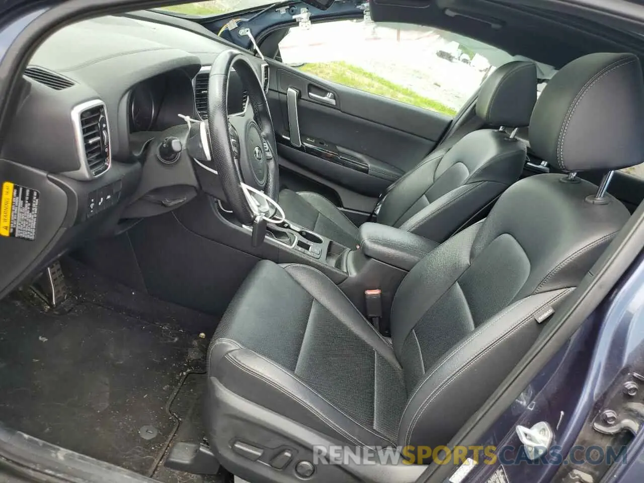 7 Photograph of a damaged car KNDP63AC4L7813103 KIA SPORTAGE 2020