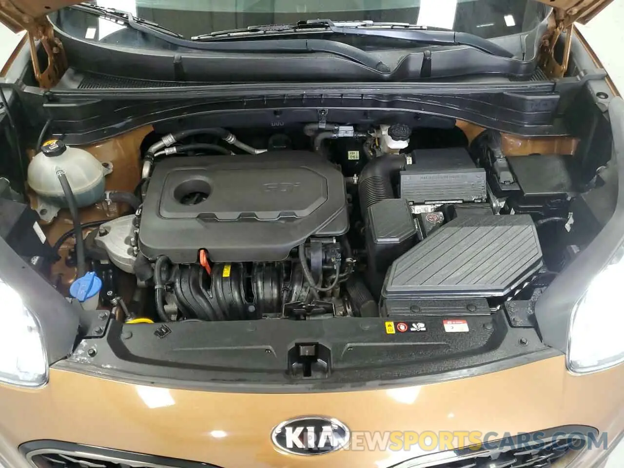 11 Photograph of a damaged car KNDP63AC5L7647318 KIA SPORTAGE 2020