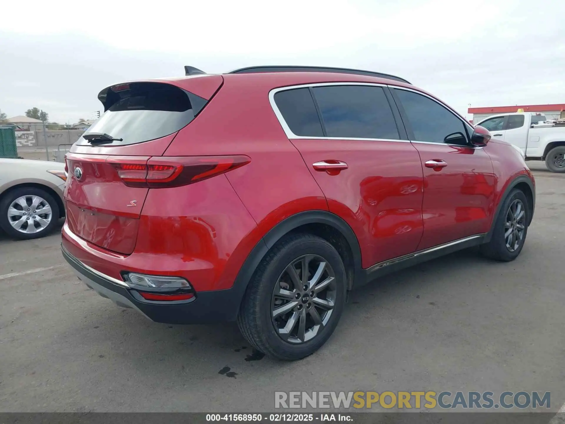 4 Photograph of a damaged car KNDP63AC8L7806834 KIA SPORTAGE 2020