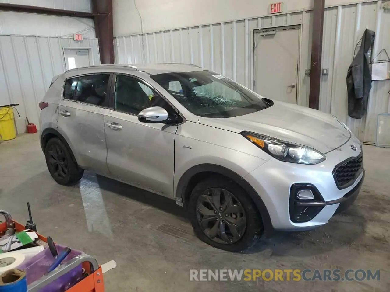 4 Photograph of a damaged car KNDP6CAC0L7633620 KIA SPORTAGE 2020