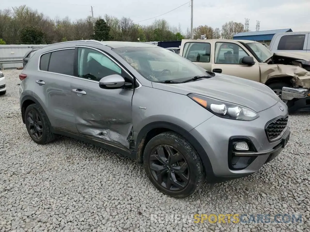 4 Photograph of a damaged car KNDP6CAC3L7658978 KIA SPORTAGE 2020
