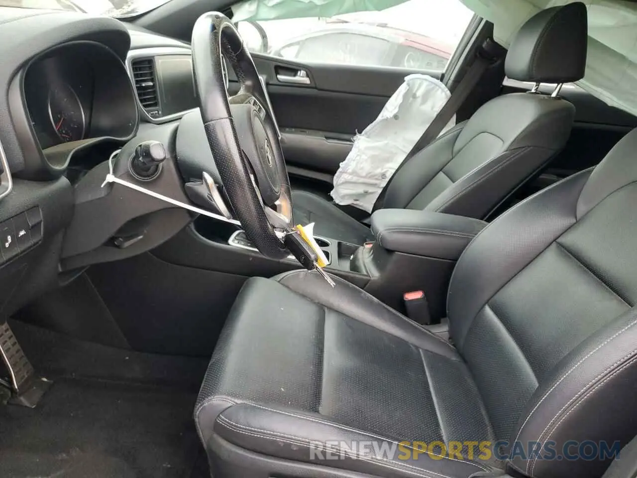 7 Photograph of a damaged car KNDP6CAC3L7658978 KIA SPORTAGE 2020