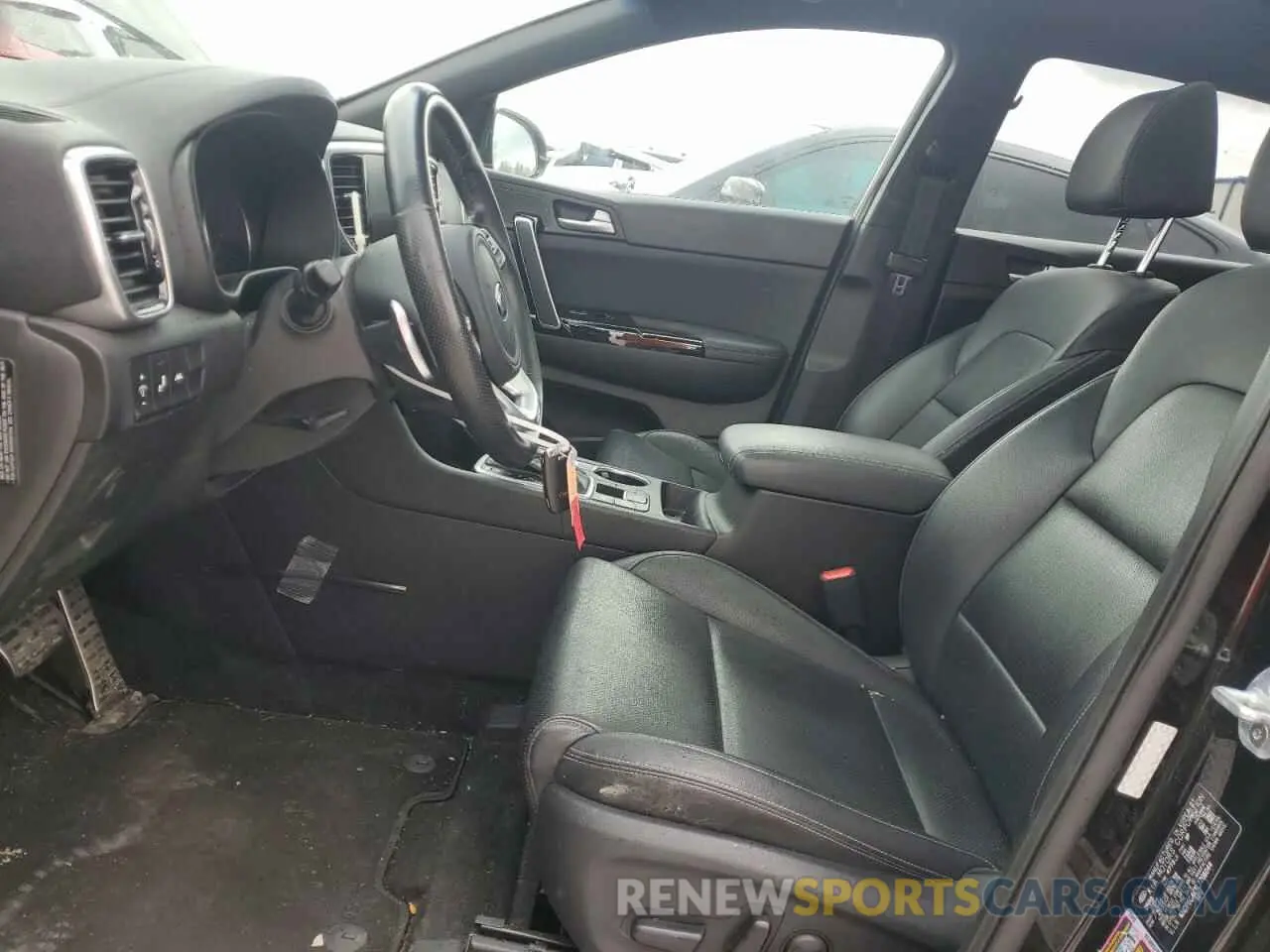 7 Photograph of a damaged car KNDP6CAC5L7706044 KIA SPORTAGE 2020