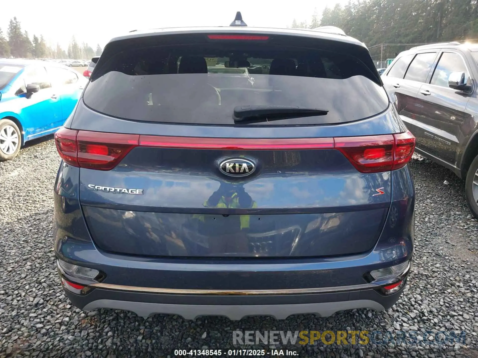 16 Photograph of a damaged car KNDP6CAC7L7713996 KIA SPORTAGE 2020
