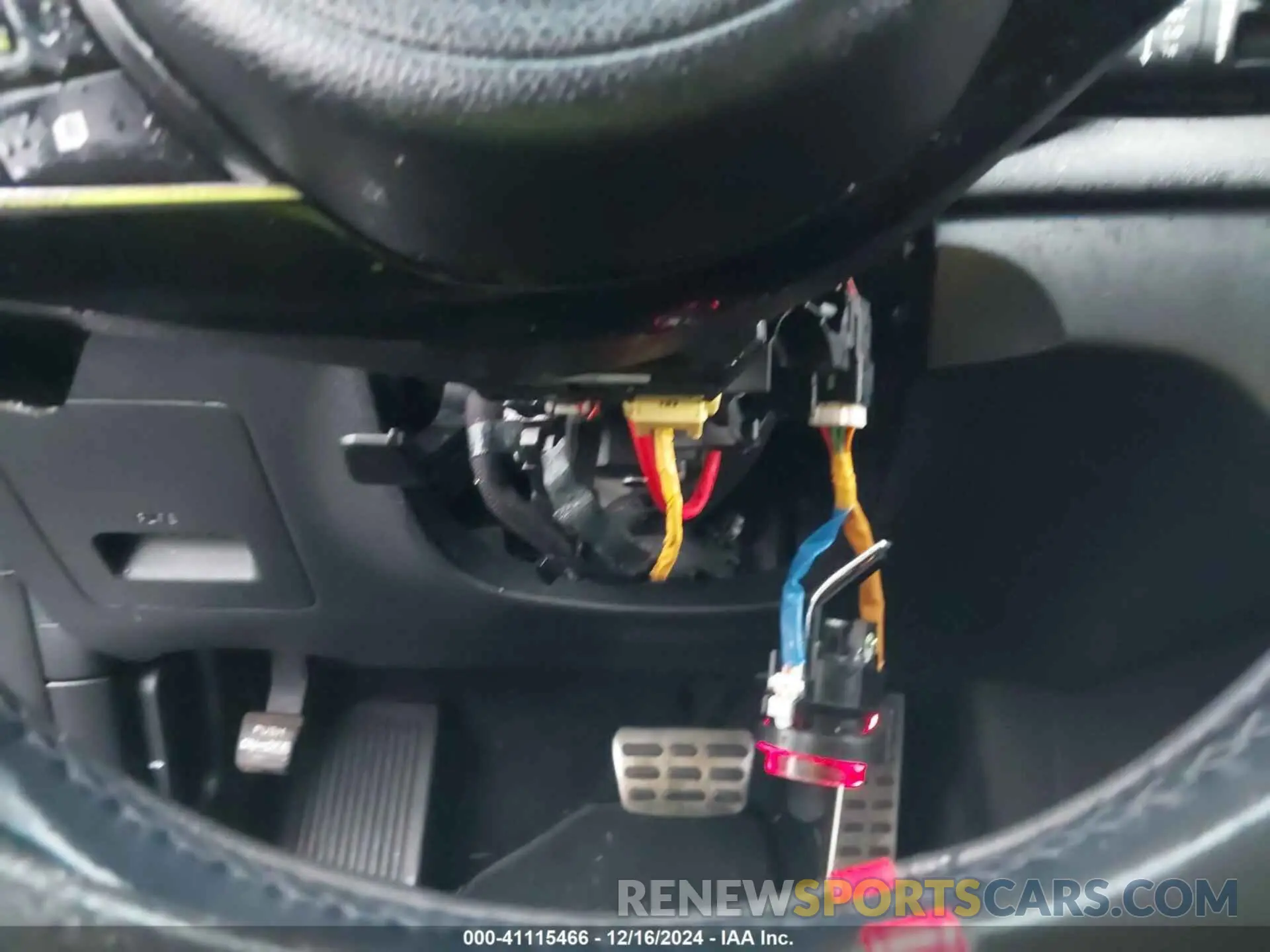 17 Photograph of a damaged car KNDP6CAC9L7664073 KIA SPORTAGE 2020