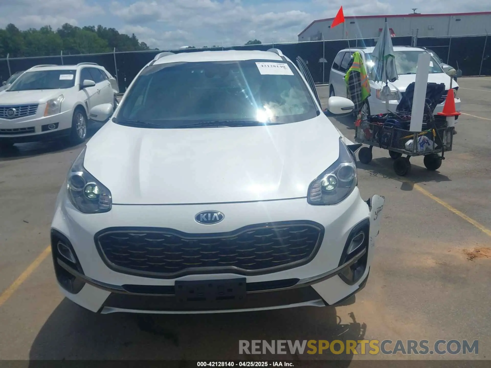 12 Photograph of a damaged car KNDP6CAC9L7725051 KIA SPORTAGE 2020