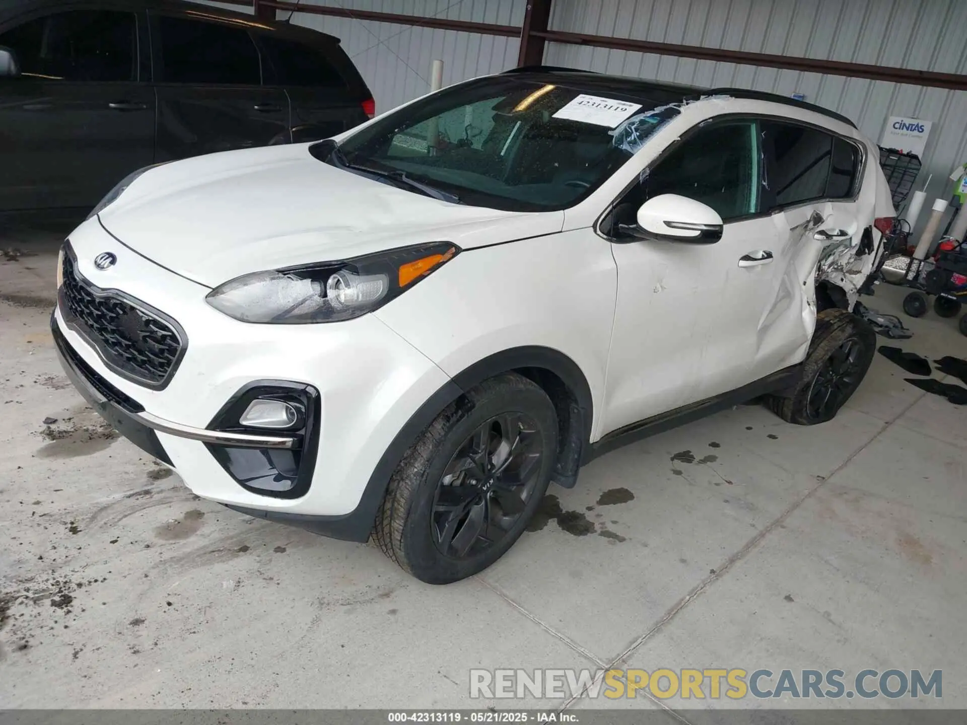 2 Photograph of a damaged car KNDP6CAC9L7767946 KIA SPORTAGE 2020