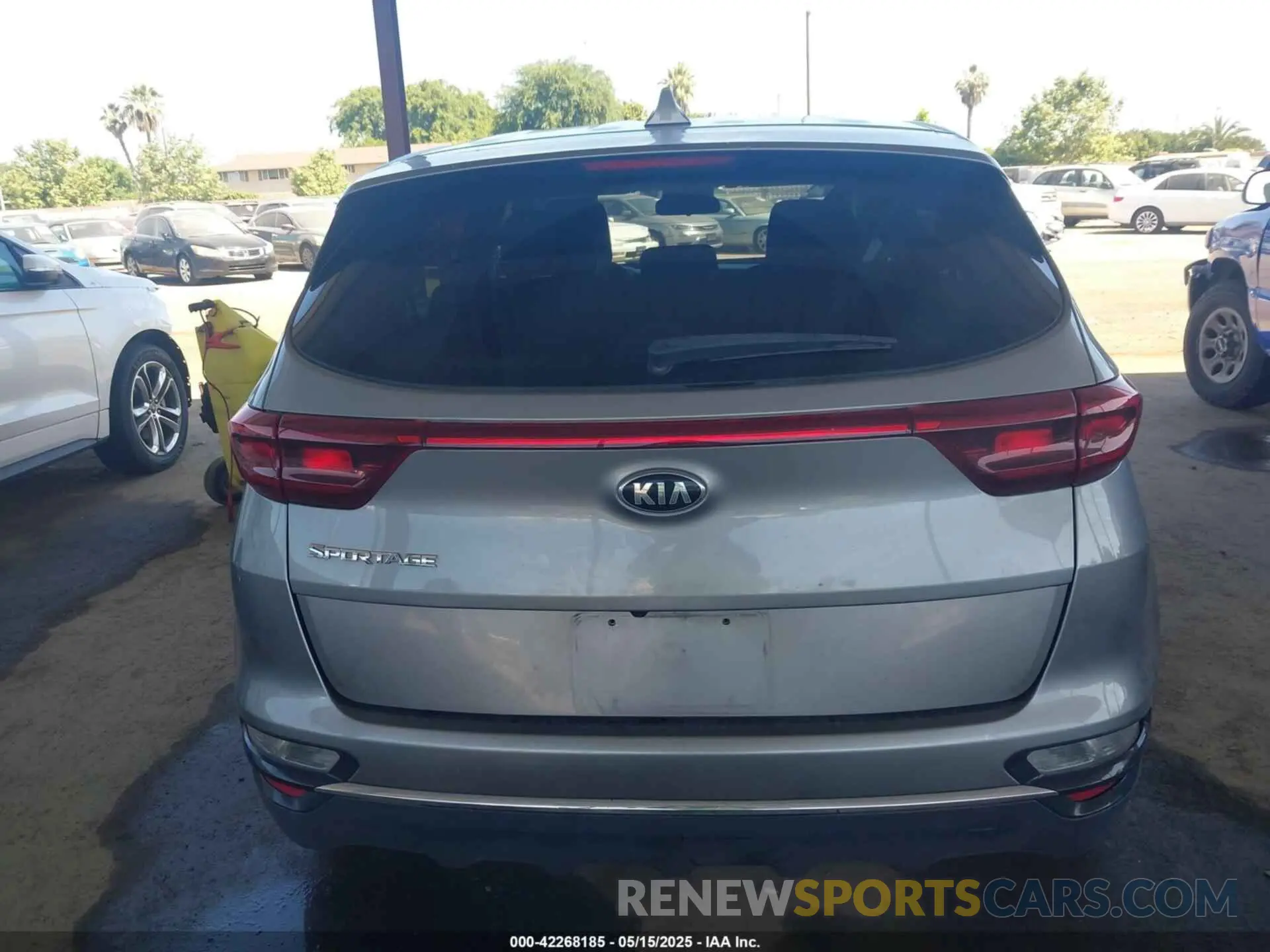 16 Photograph of a damaged car KNDPM3AC0L7701114 KIA SPORTAGE 2020
