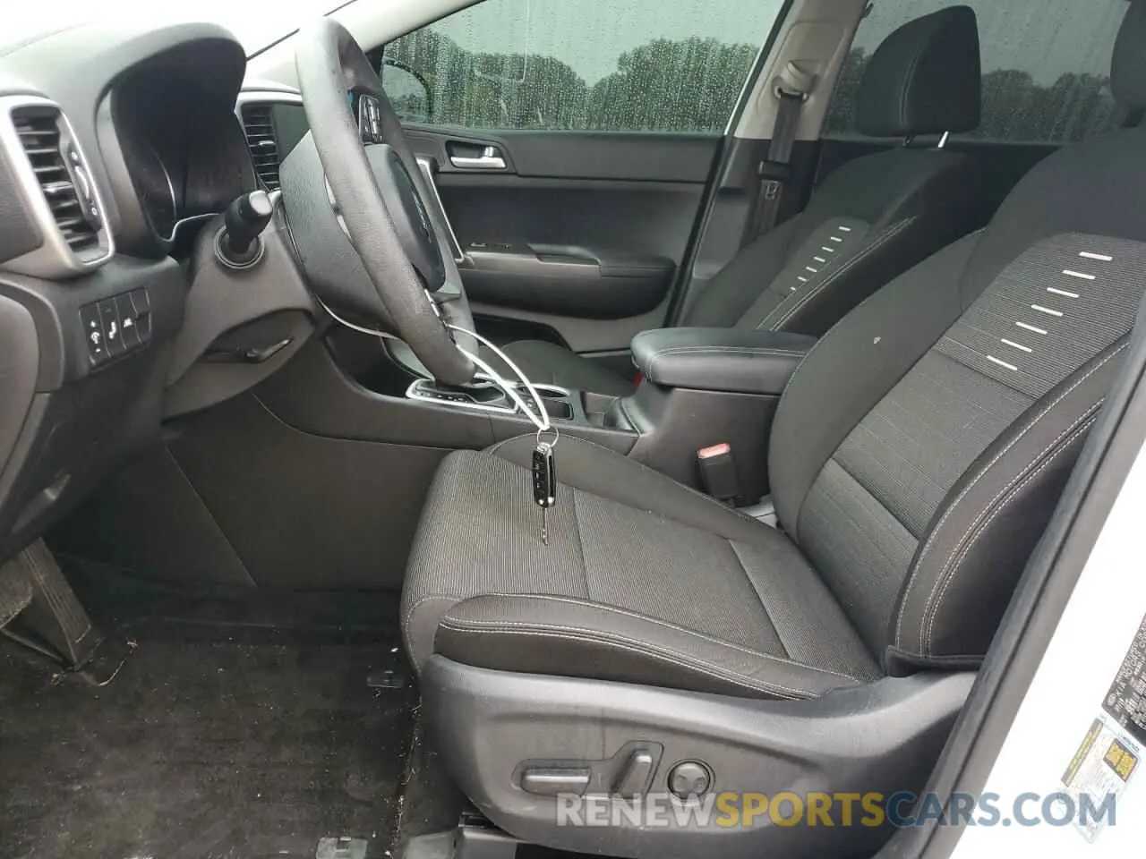 7 Photograph of a damaged car KNDPM3AC0L7737188 KIA SPORTAGE 2020