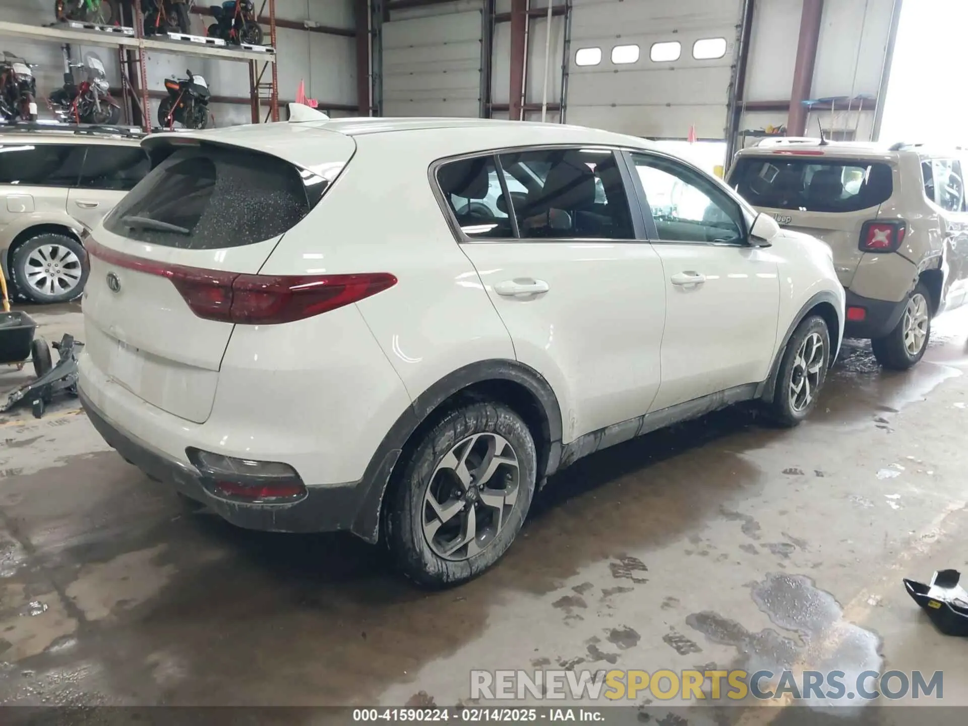4 Photograph of a damaged car KNDPM3AC1L7813131 KIA SPORTAGE 2020