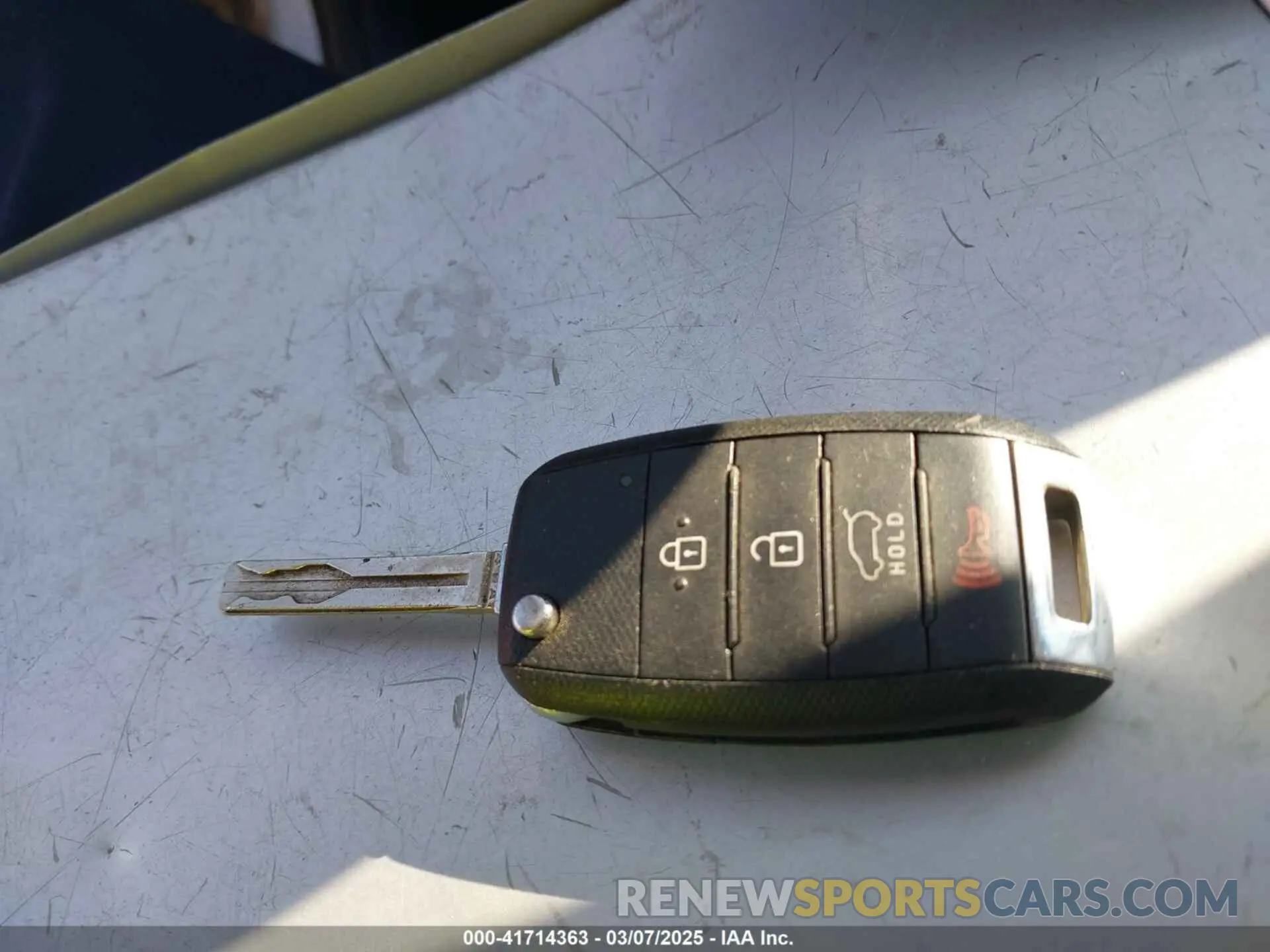 11 Photograph of a damaged car KNDPM3AC2L7694764 KIA SPORTAGE 2020