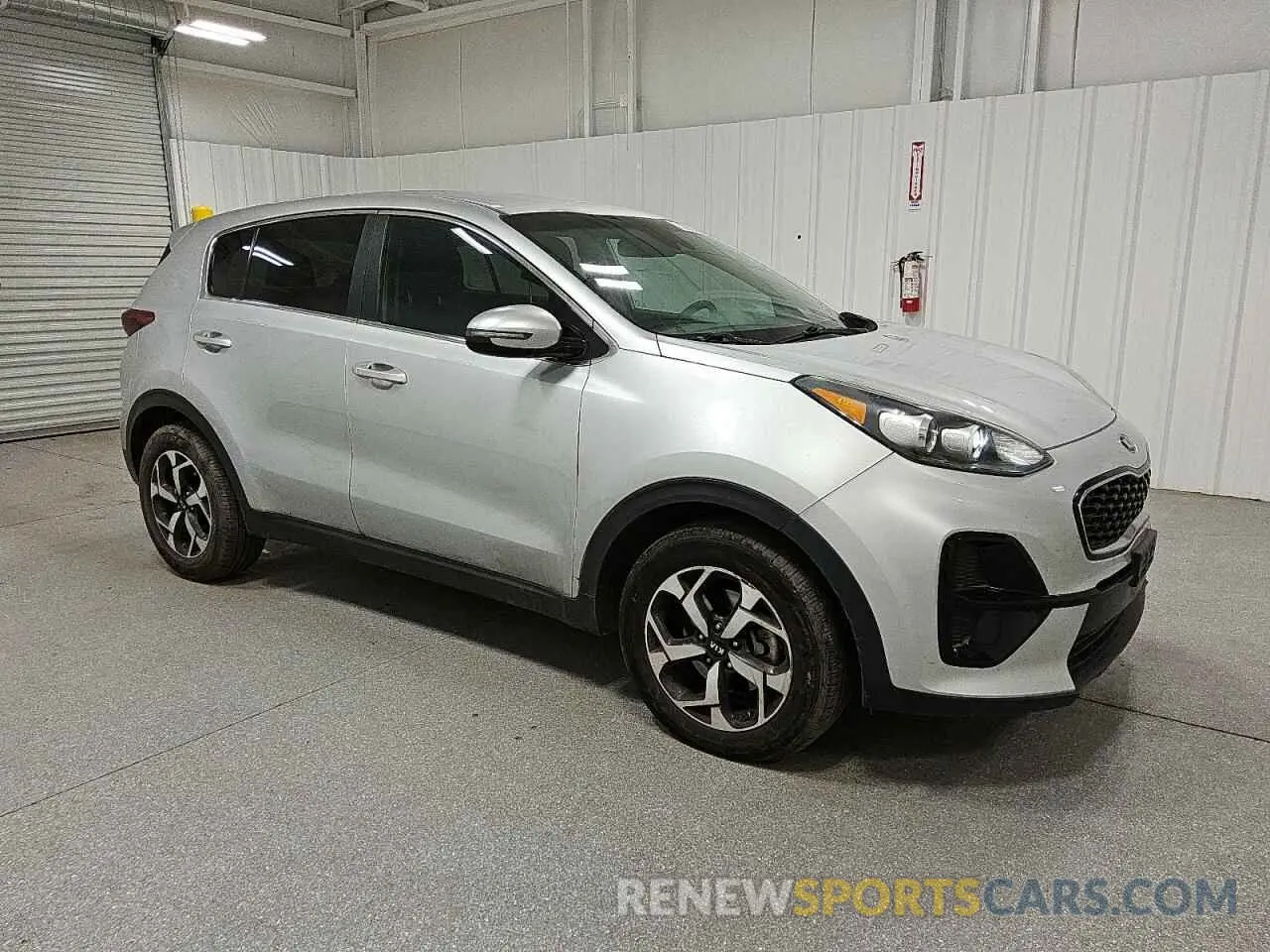 4 Photograph of a damaged car KNDPM3AC2L7791785 KIA SPORTAGE 2020