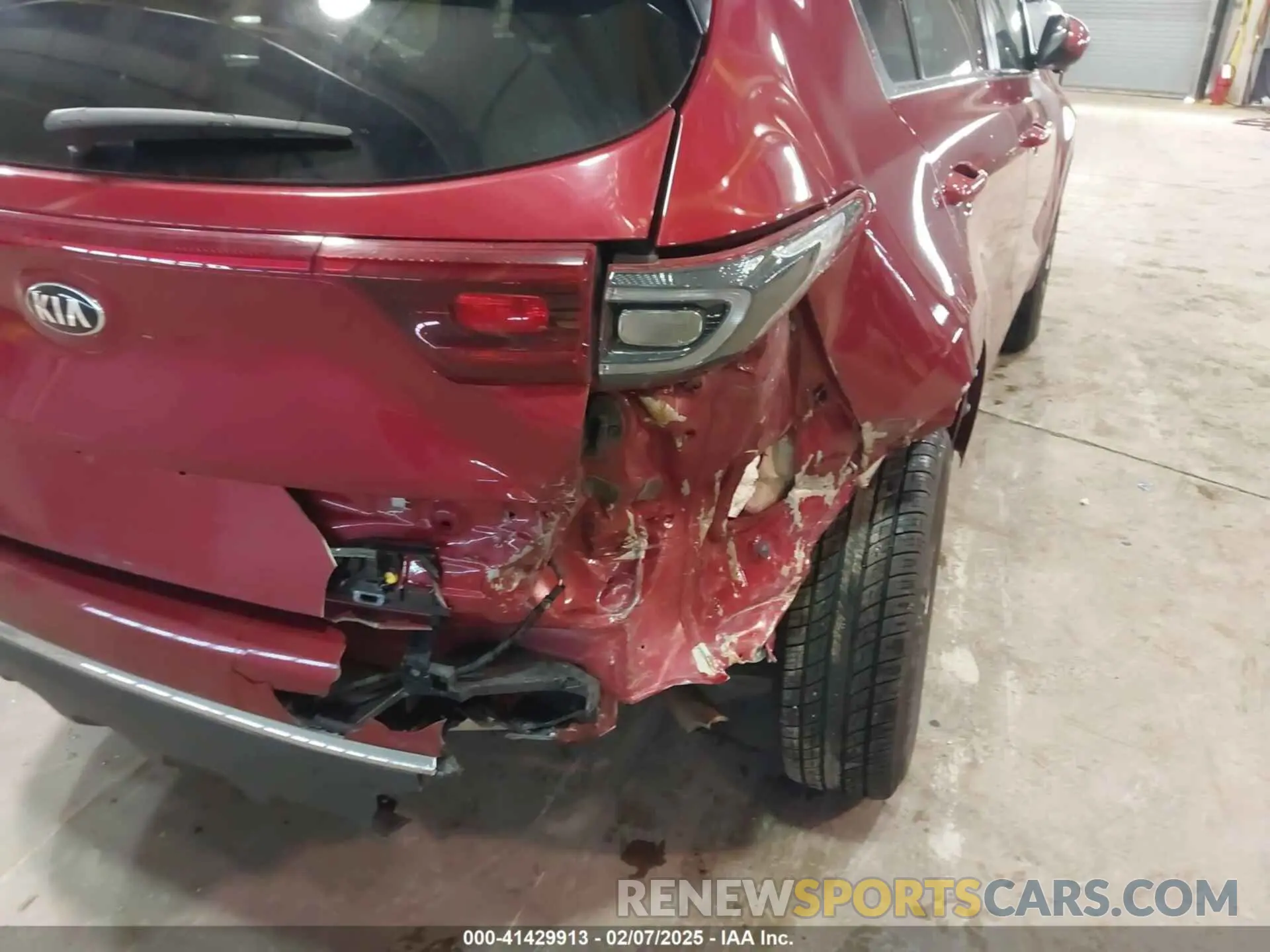 6 Photograph of a damaged car KNDPM3AC3L7644908 KIA SPORTAGE 2020