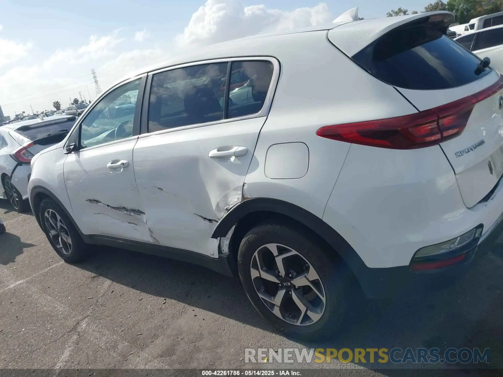 6 Photograph of a damaged car KNDPM3AC4L7708065 KIA SPORTAGE 2020