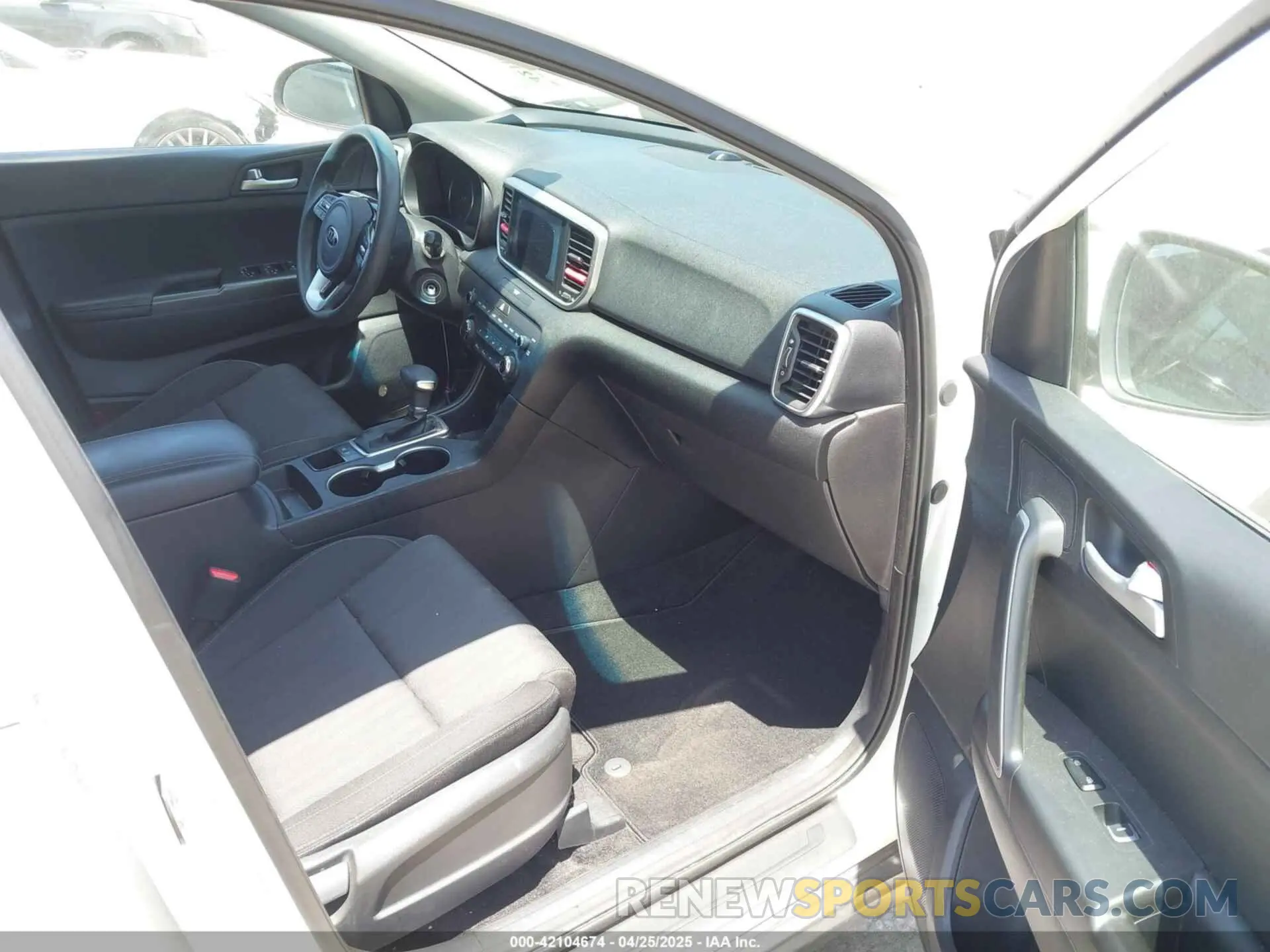 5 Фотография поврежденного автомобиля KNDPM3AC4L7798107 KIA SPORTAGE 2020