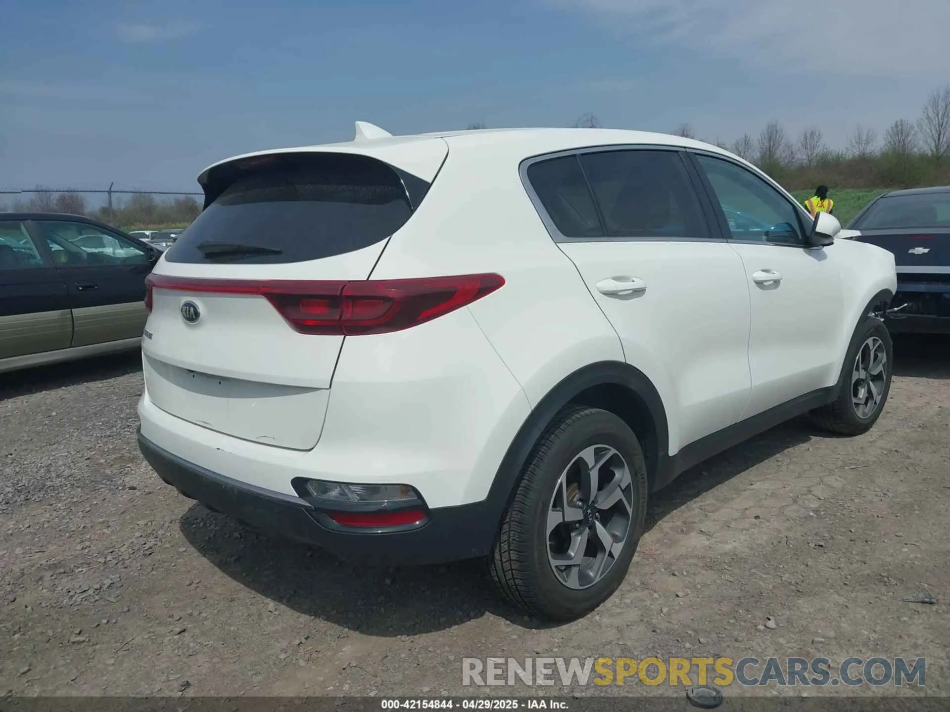 4 Photograph of a damaged car KNDPM3AC5L7675206 KIA SPORTAGE 2020