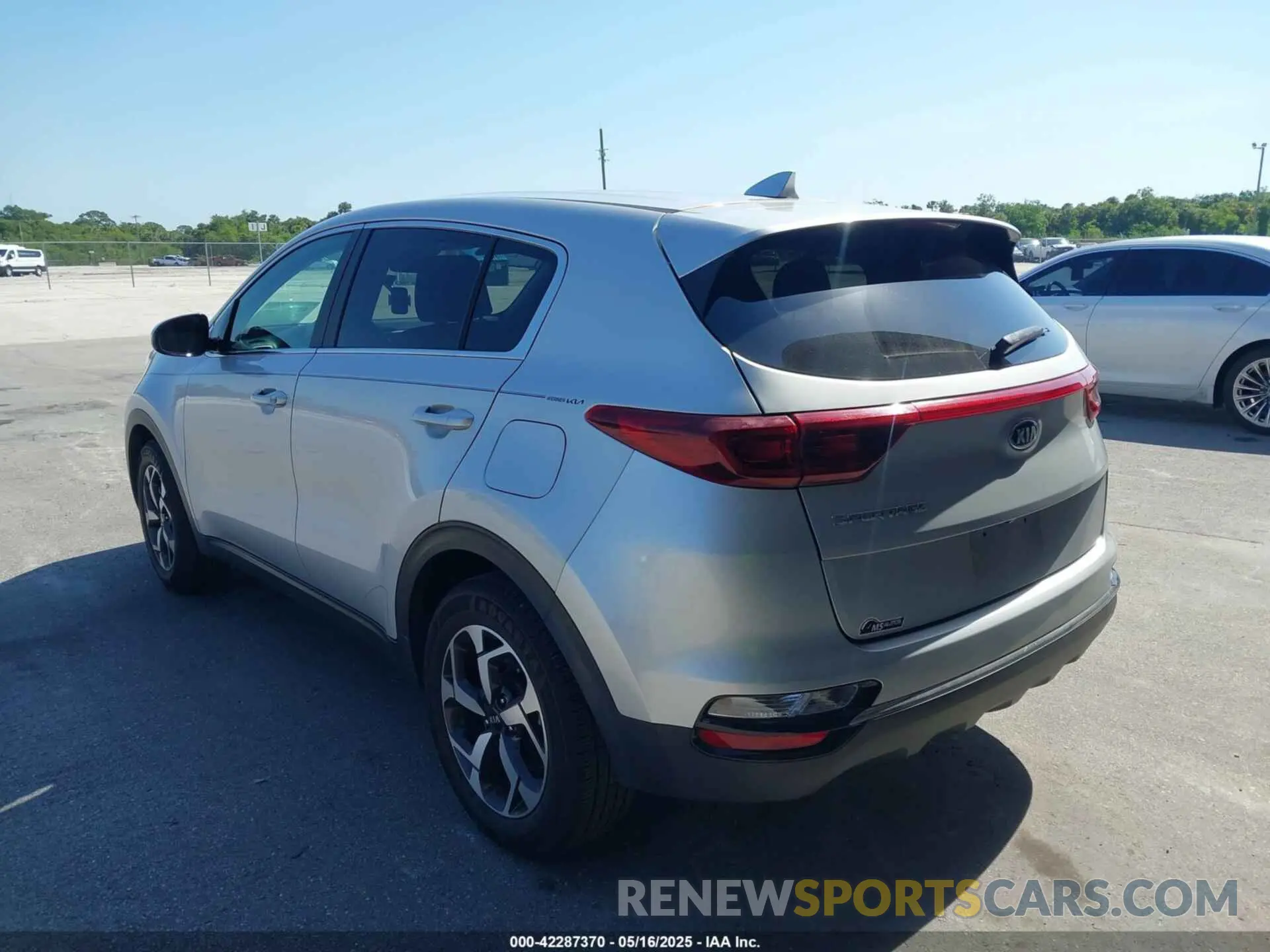 3 Фотография поврежденного автомобиля KNDPM3AC6L7685906 KIA SPORTAGE 2020