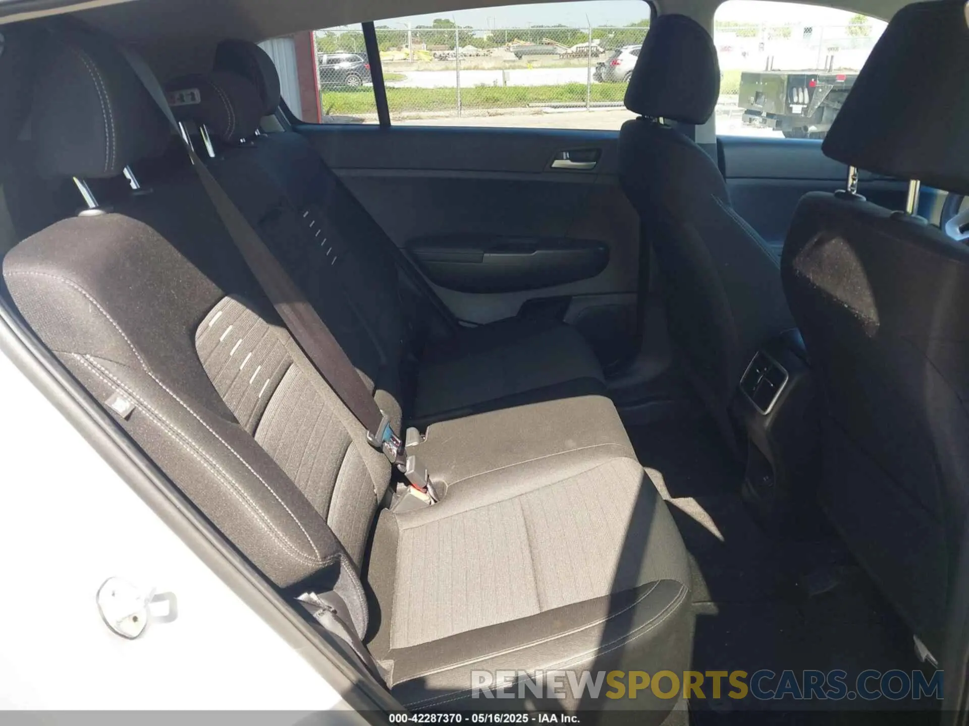 8 Фотография поврежденного автомобиля KNDPM3AC6L7685906 KIA SPORTAGE 2020