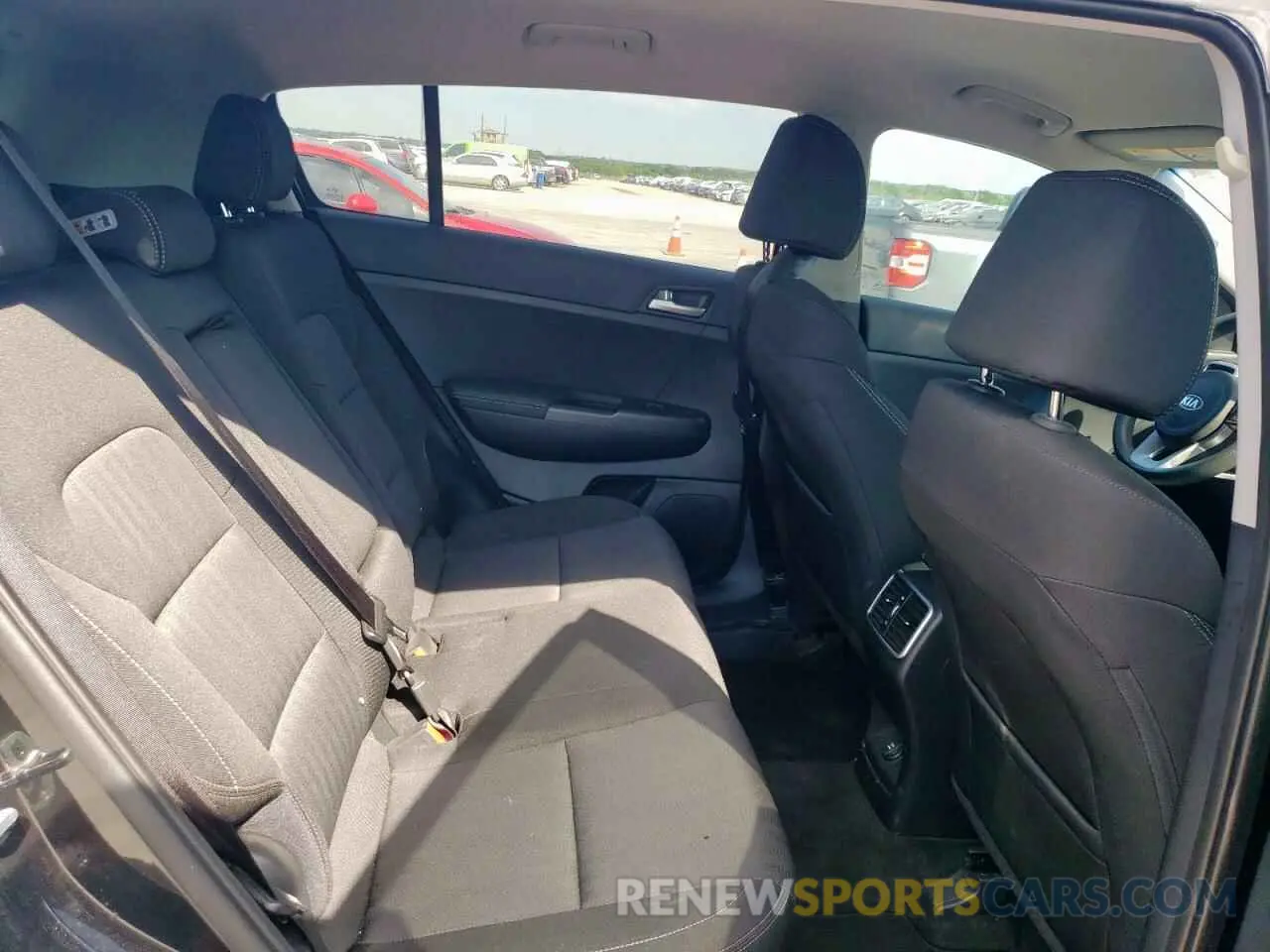 11 Photograph of a damaged car KNDPM3AC6L7719066 KIA SPORTAGE 2020