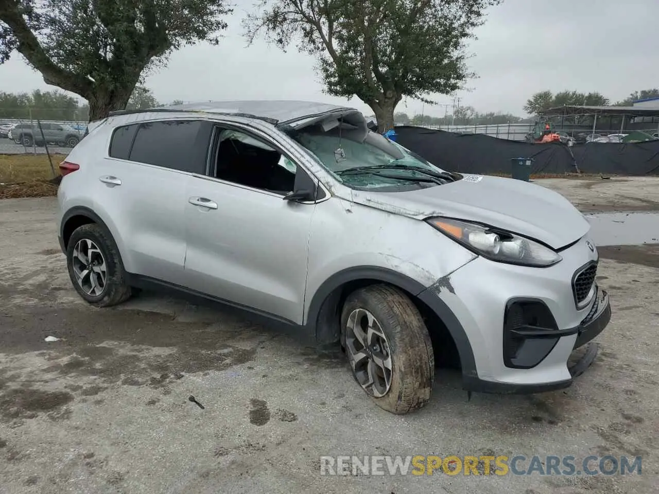 4 Photograph of a damaged car KNDPM3AC6L7741004 KIA SPORTAGE 2020