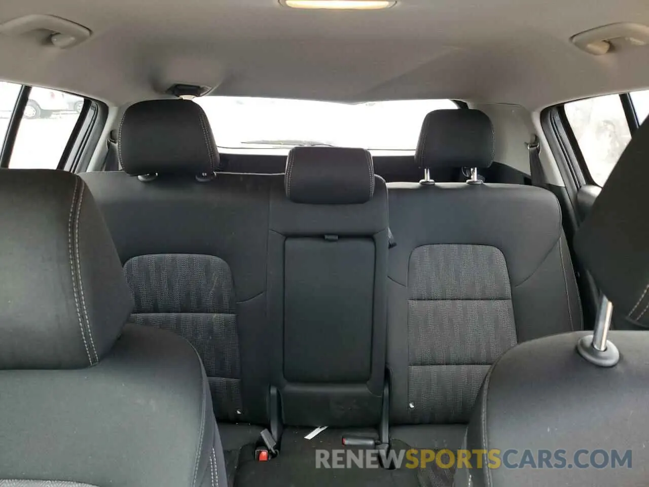 10 Фотография поврежденного автомобиля KNDPM3AC8L7707601 KIA SPORTAGE 2020