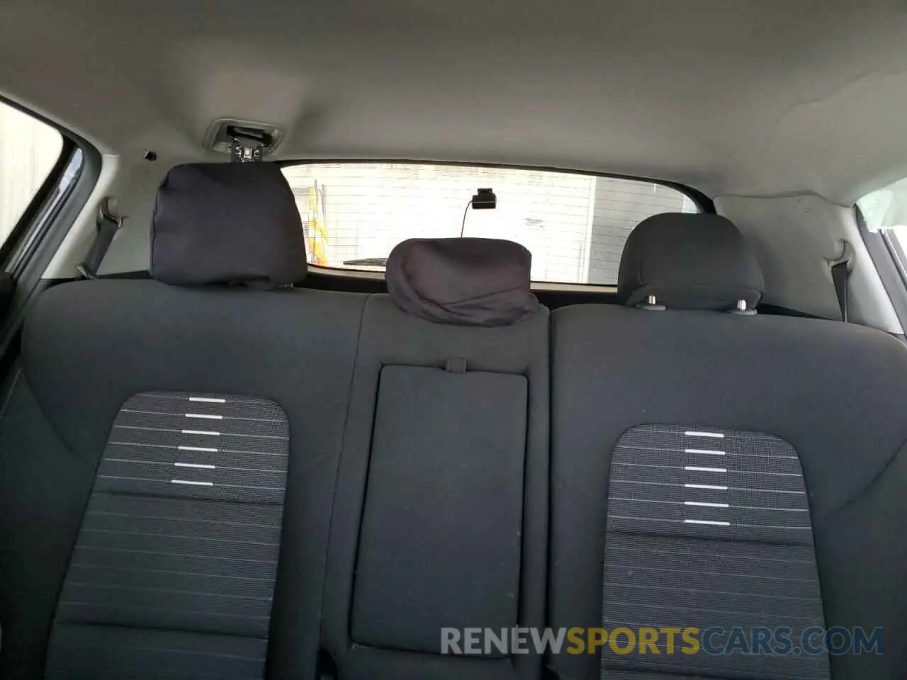 10 Photograph of a damaged car KNDPM3AC9L7684717 KIA SPORTAGE 2020