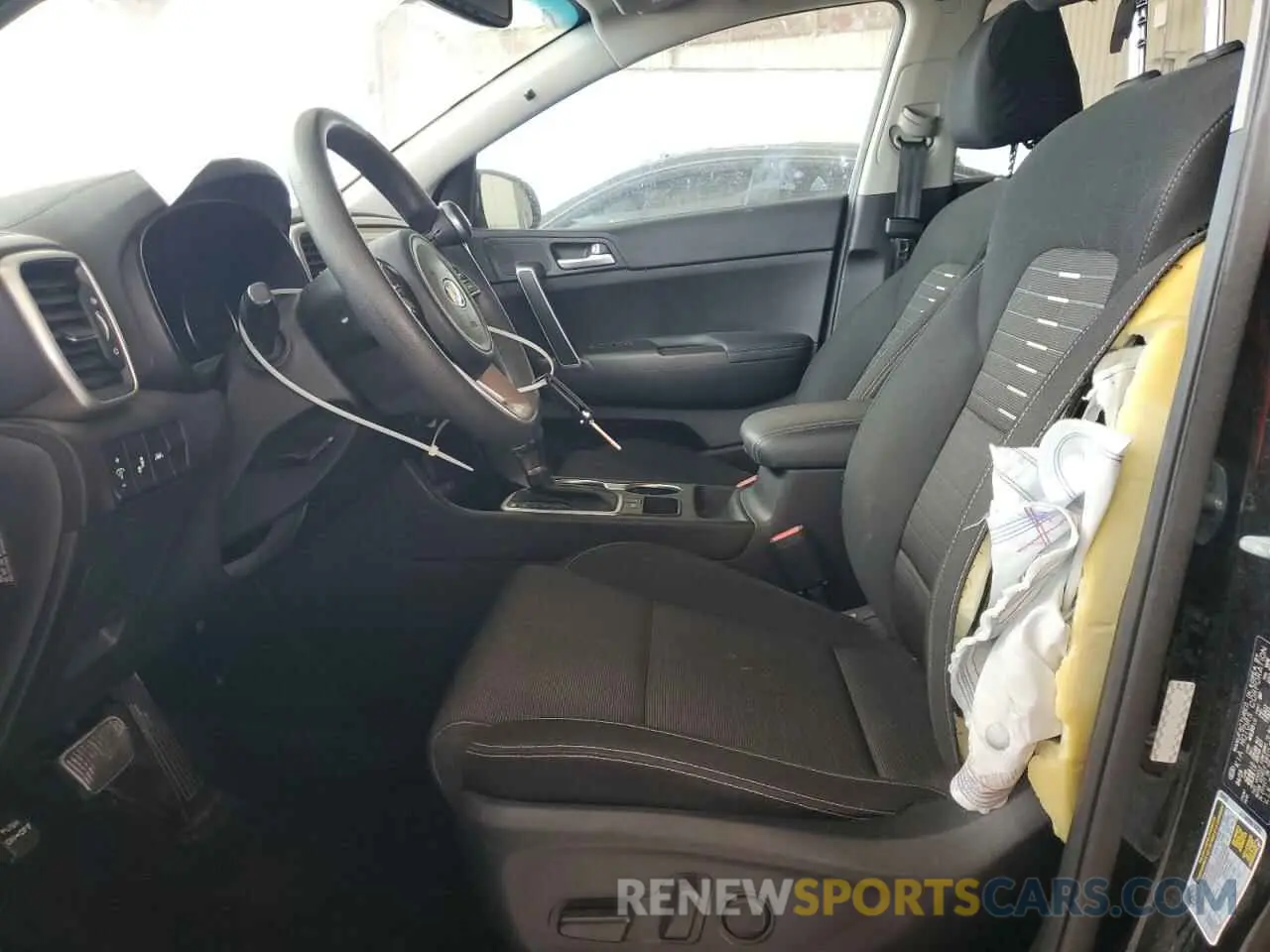 7 Photograph of a damaged car KNDPM3AC9L7684717 KIA SPORTAGE 2020