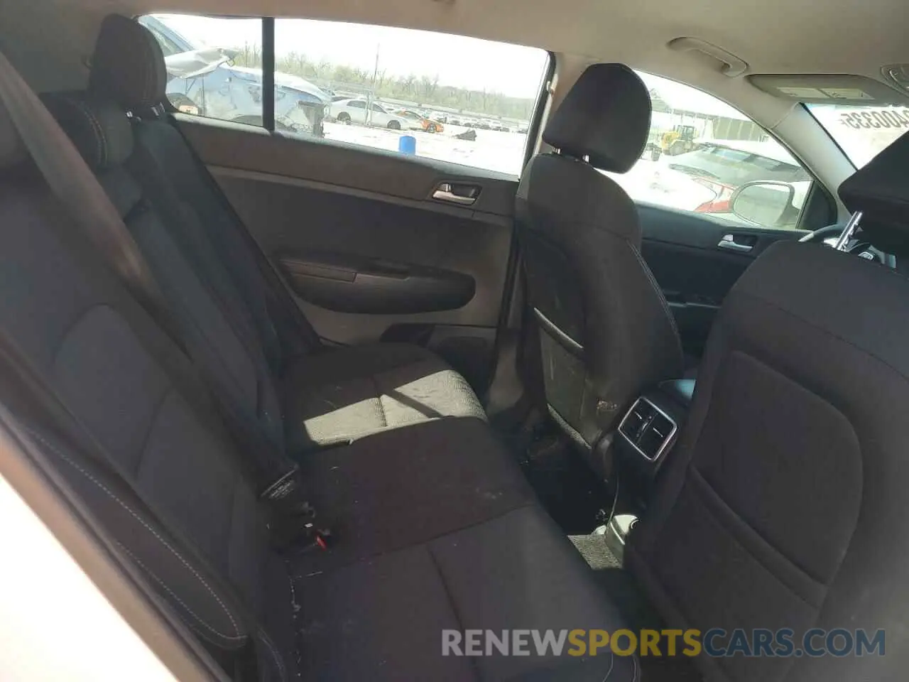 11 Photograph of a damaged car KNDPM3AC9L7787460 KIA SPORTAGE 2020