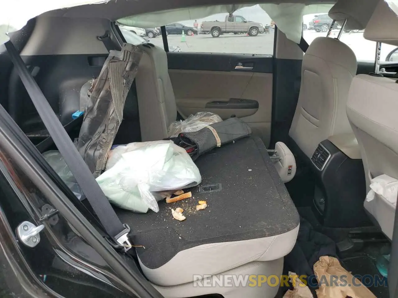 11 Photograph of a damaged car KNDPM3ACXL7643982 KIA SPORTAGE 2020