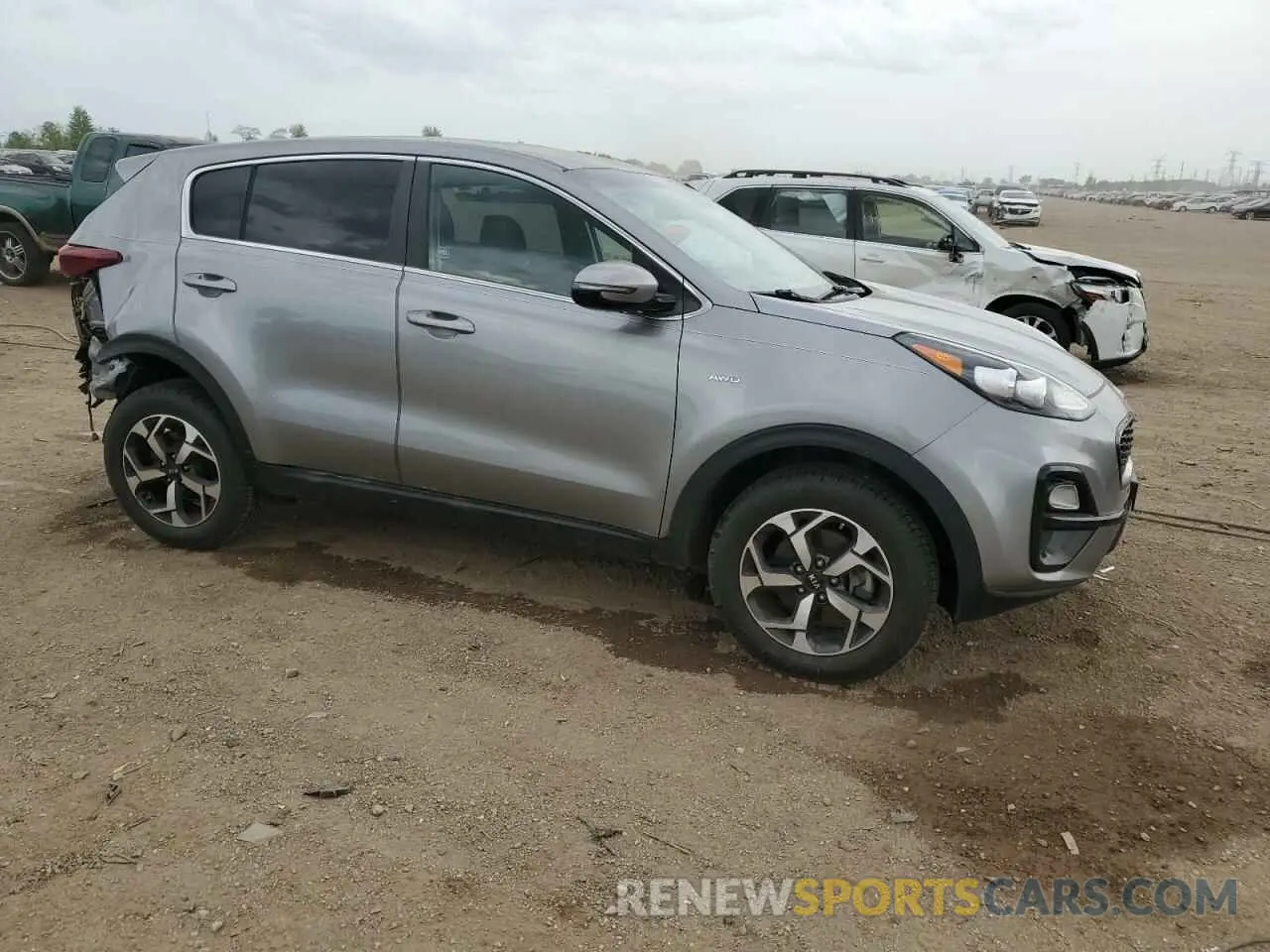 4 Photograph of a damaged car KNDPMCAC1L7683108 KIA SPORTAGE 2020