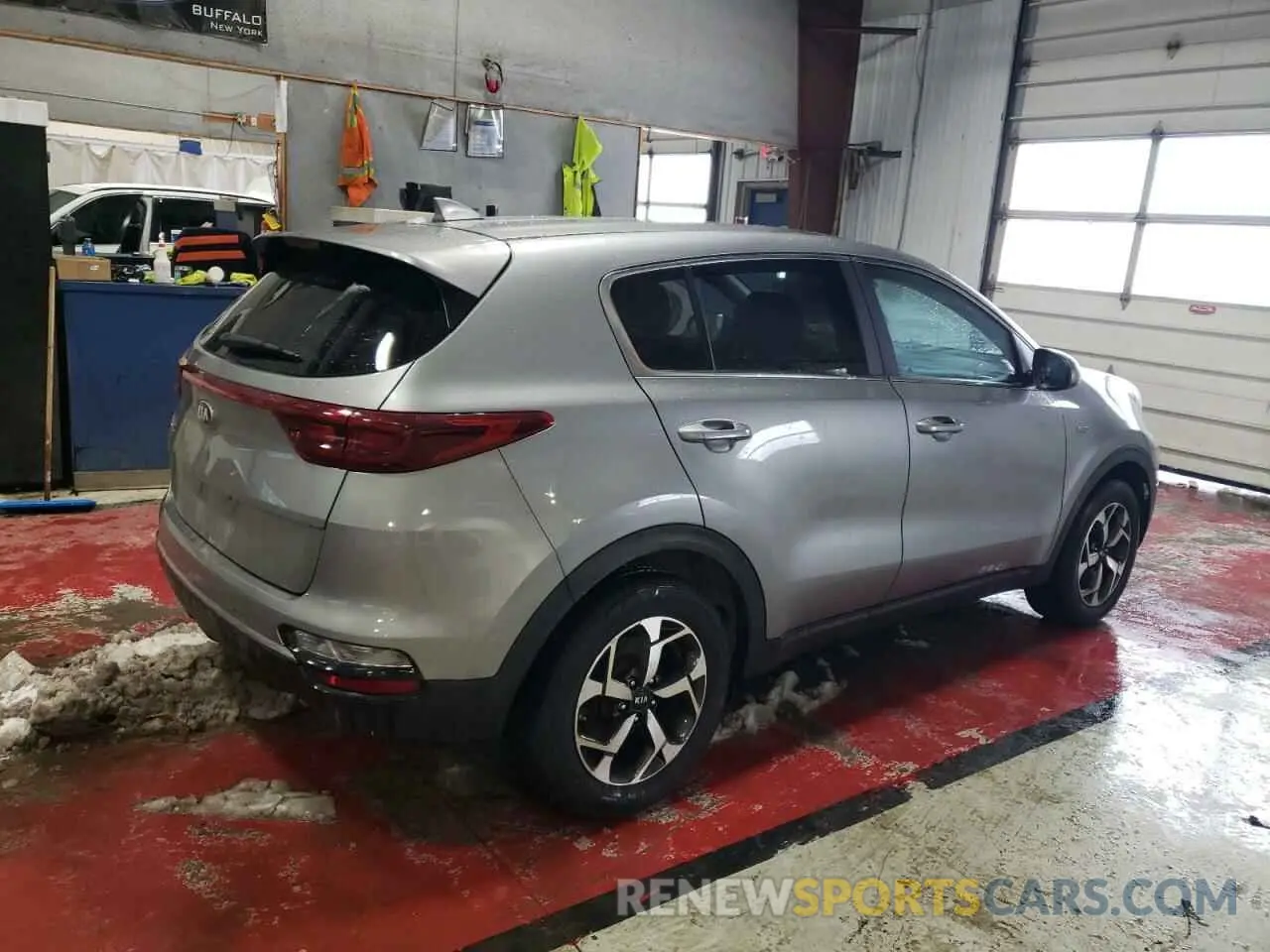 3 Photograph of a damaged car KNDPMCAC1L7733246 KIA SPORTAGE 2020