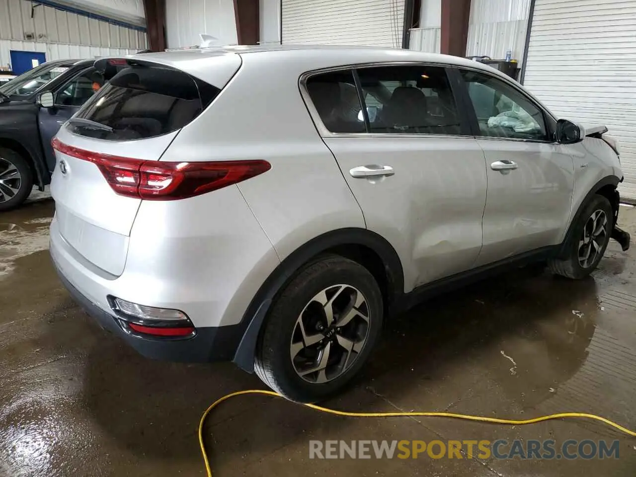 3 Photograph of a damaged car KNDPMCAC1L7789350 KIA SPORTAGE 2020